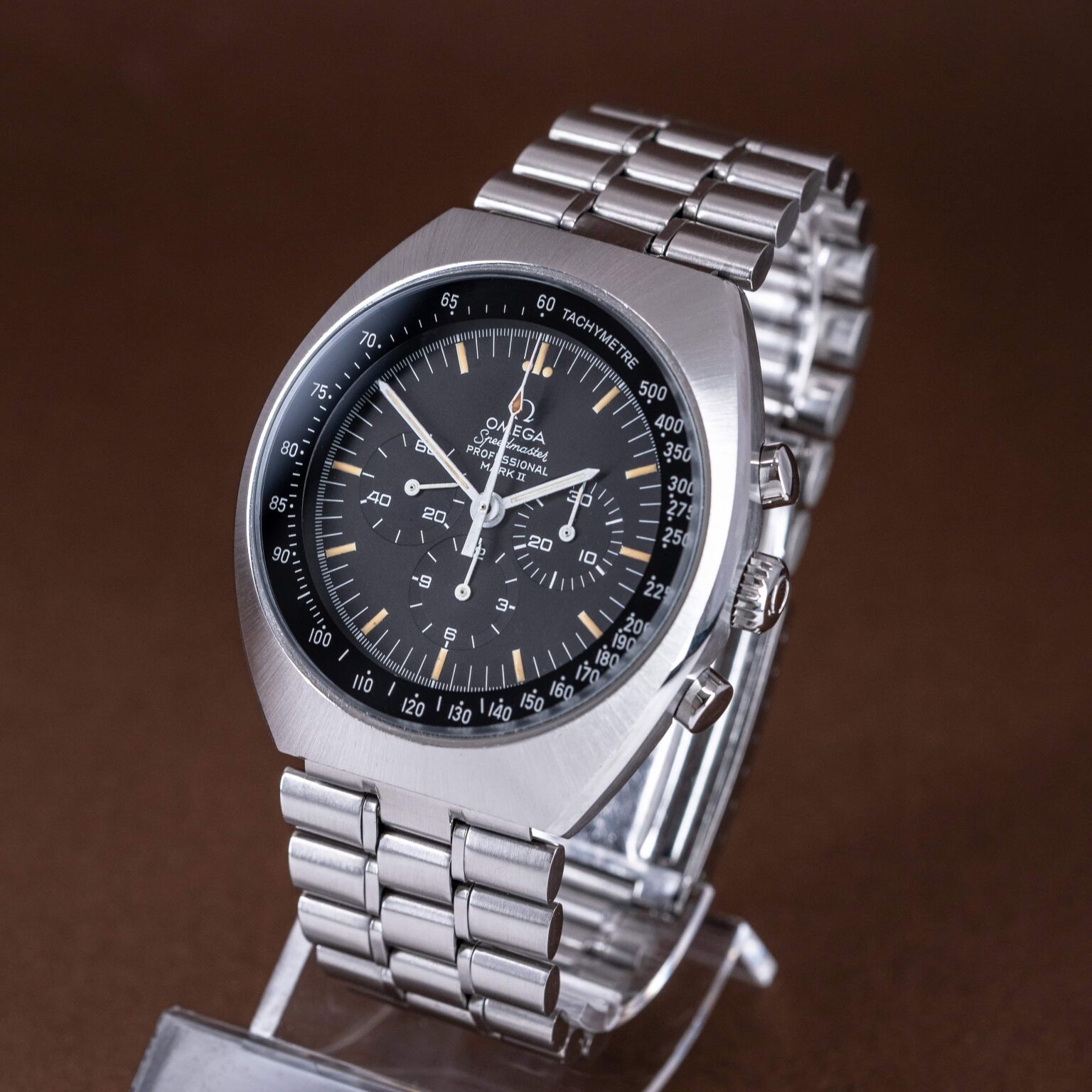 Omega-Speedmaster-MKII-1970-2