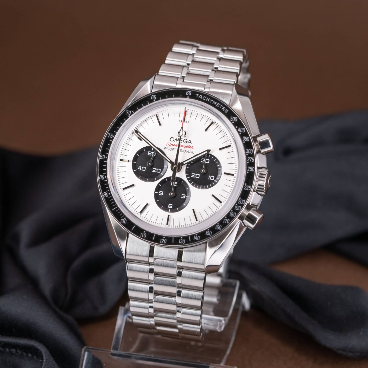 Omega-Speedmaster-Pro-Tokyo-2020-5