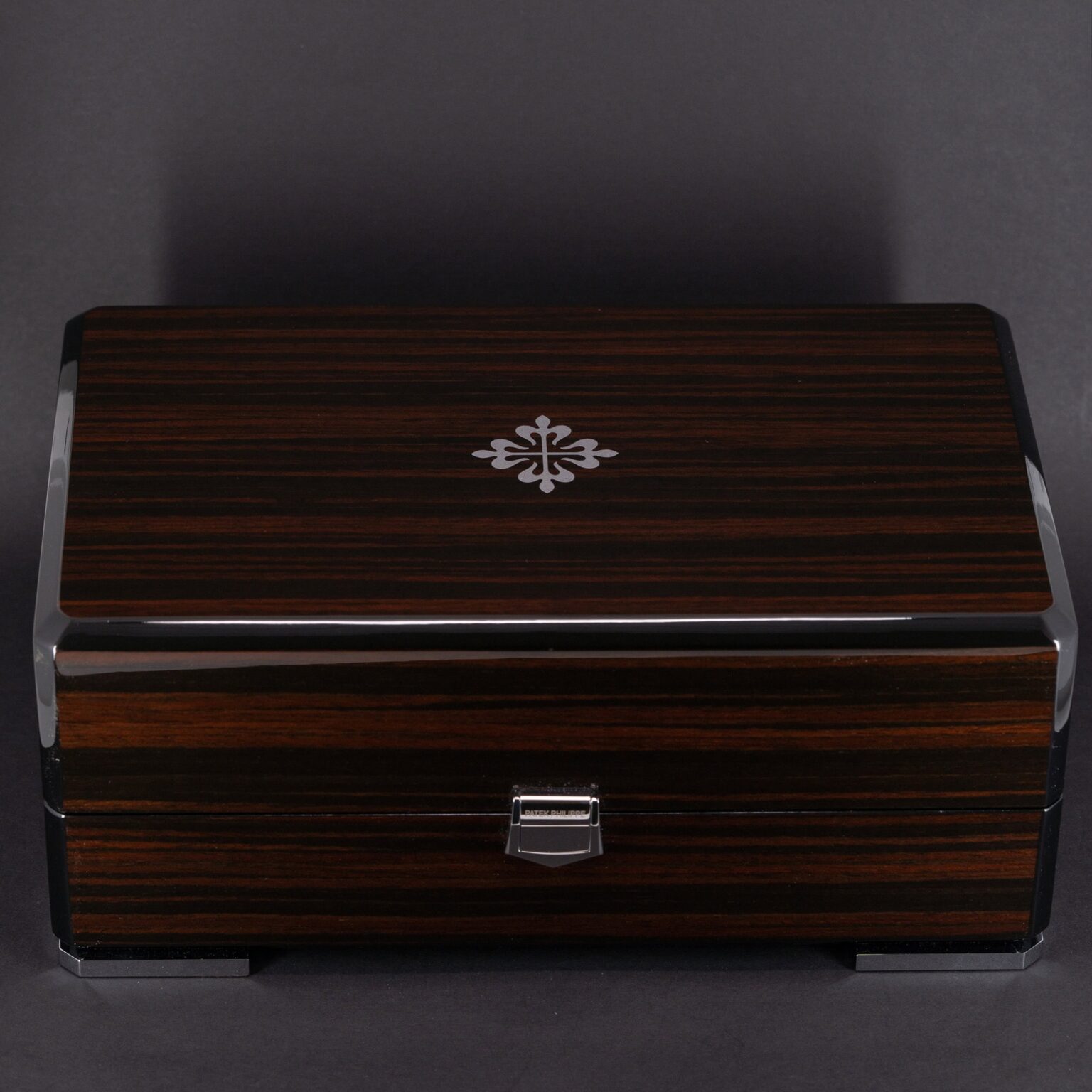 Patek-Philippe-Calatrava-5296G-2012