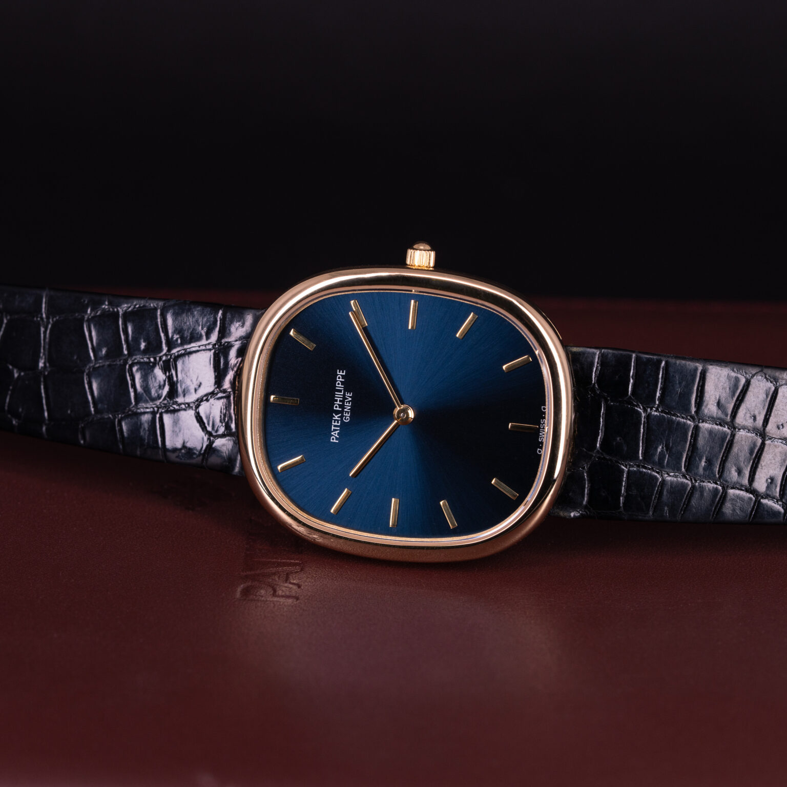 Patek-Philippe-Ellipse-3738-2000