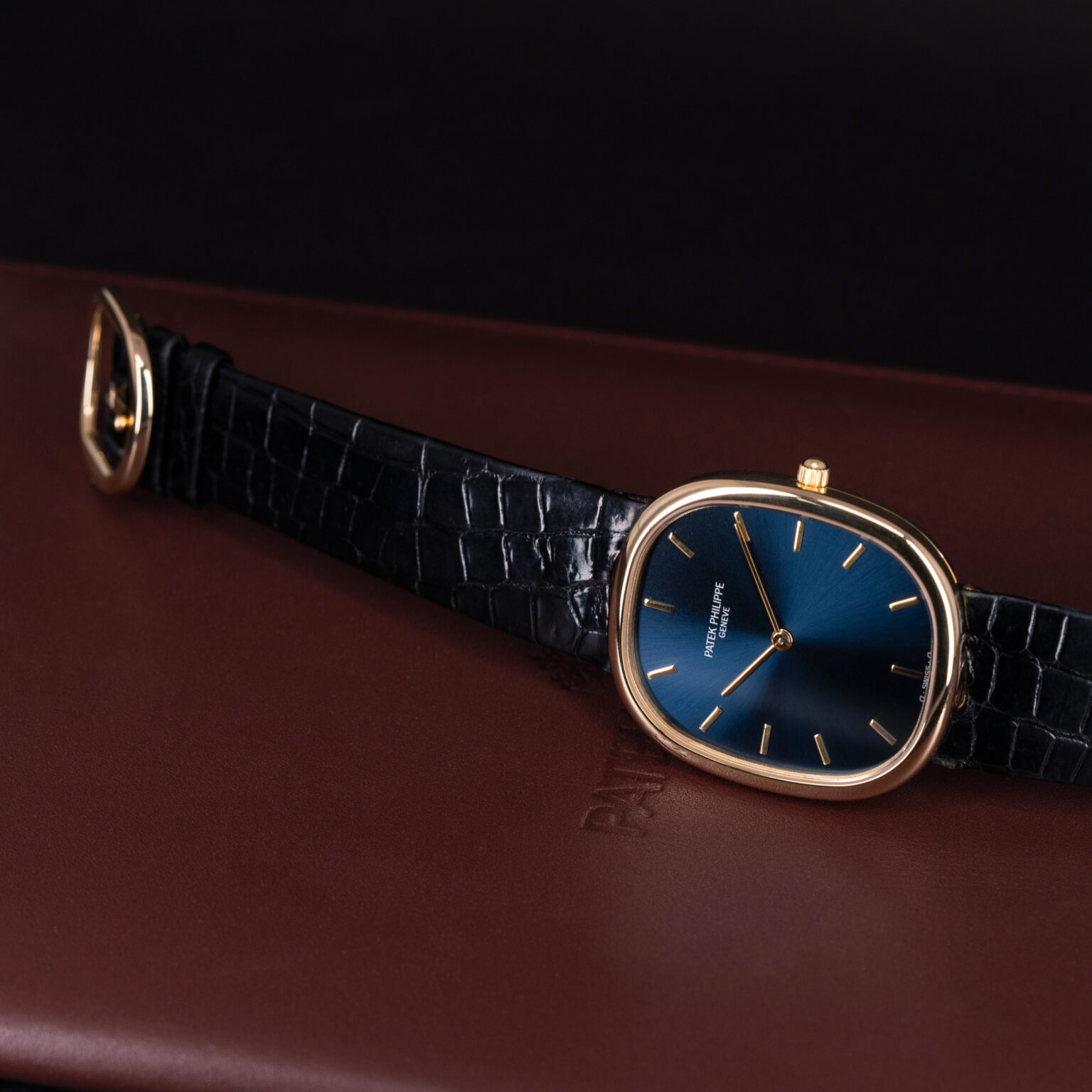 Patek-Philippe-Ellipse-3738-2000-2