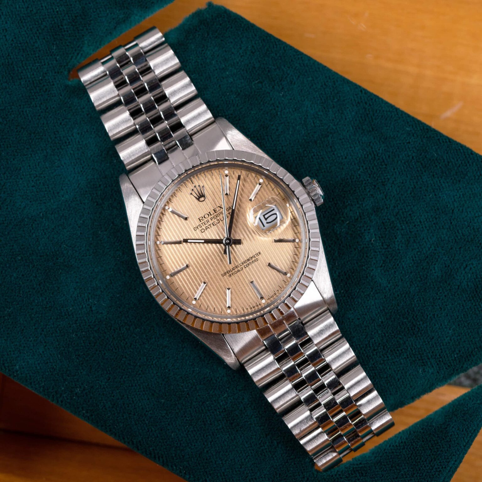 Rolex-Datejust-16030-1986-Salmon-Tapestry-2