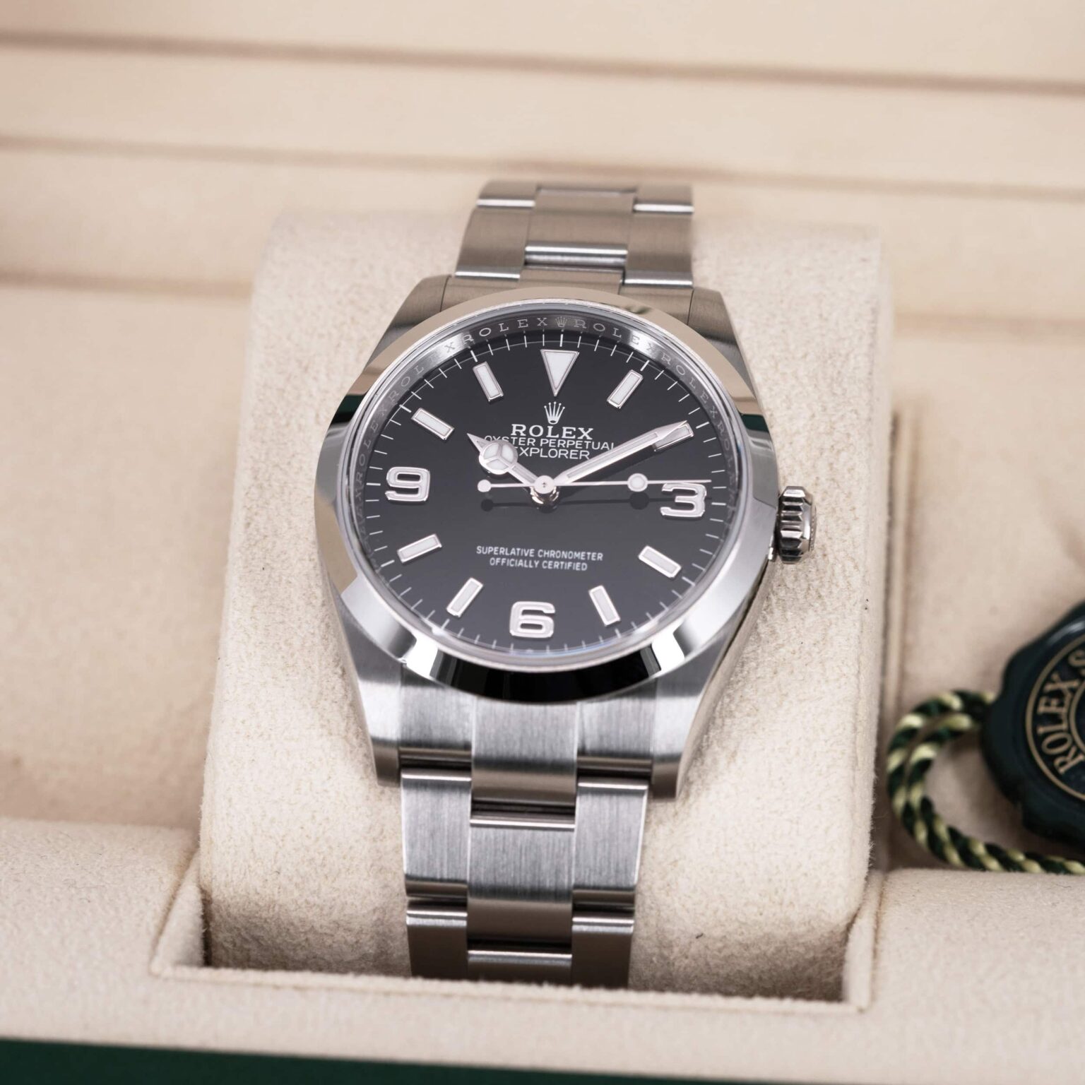 Rolex-Explorer-36-124270-2024-2-1