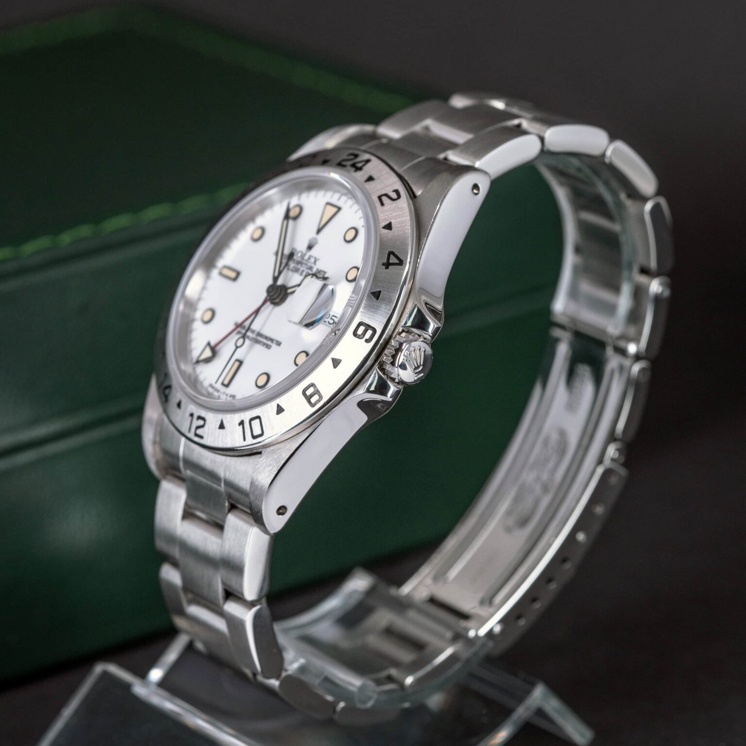 Rolex-Explorer-II-16570-1991-7