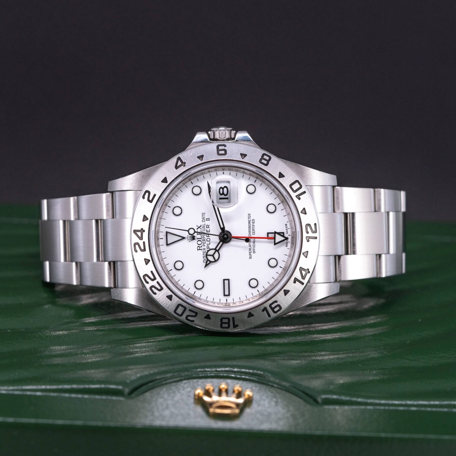 Rolex-Explorer-II-16570-2011-3
