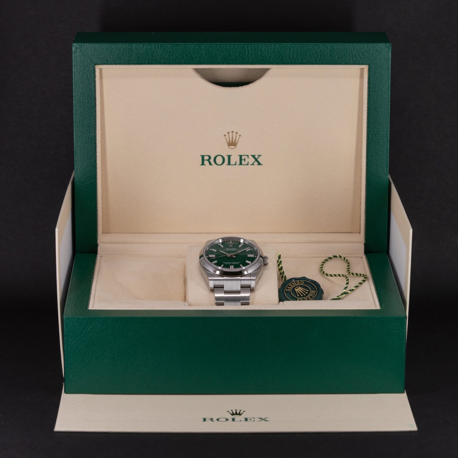 Rolex-Oyster-Perpetual-126000-2024