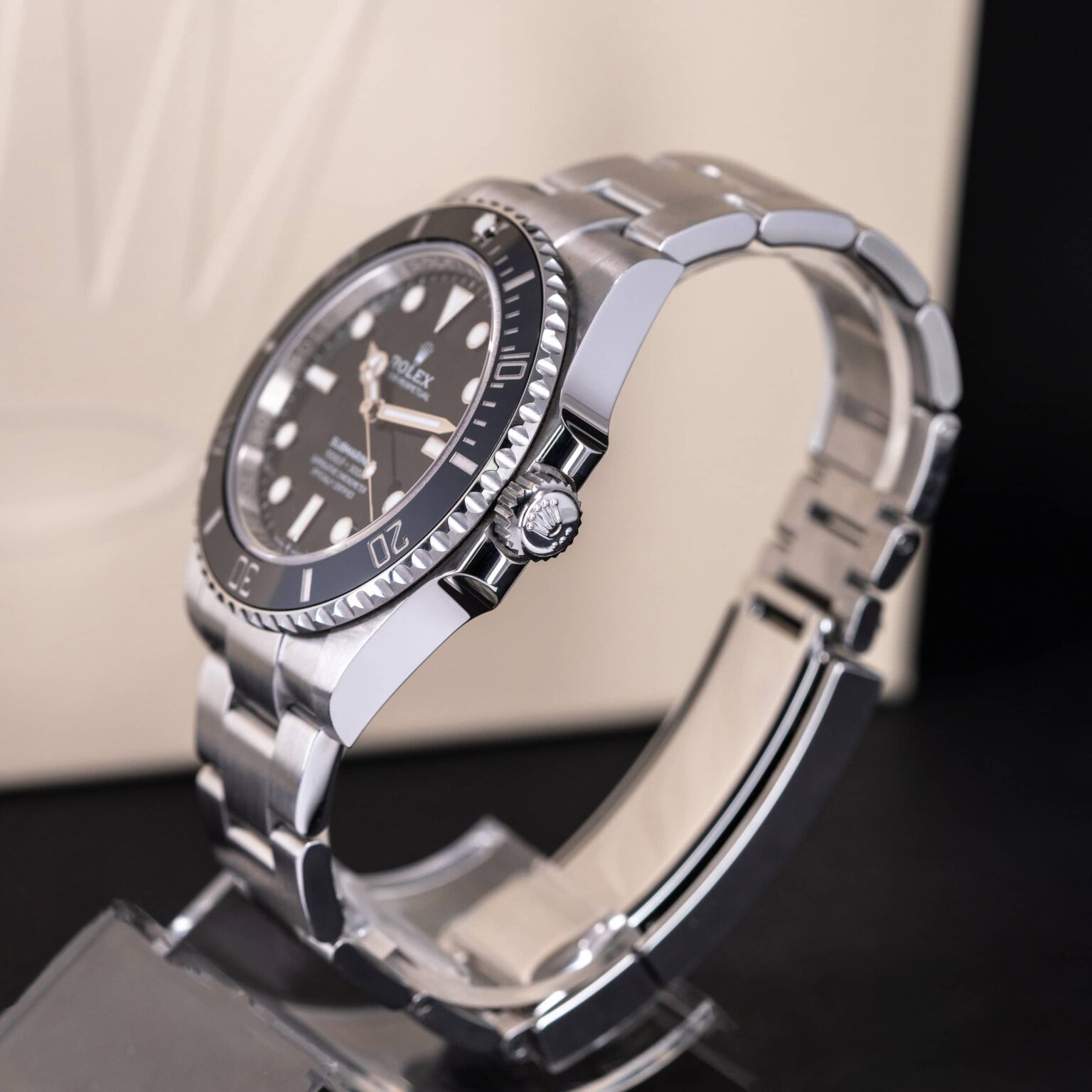Rolex-Submariner-124060-2023-7