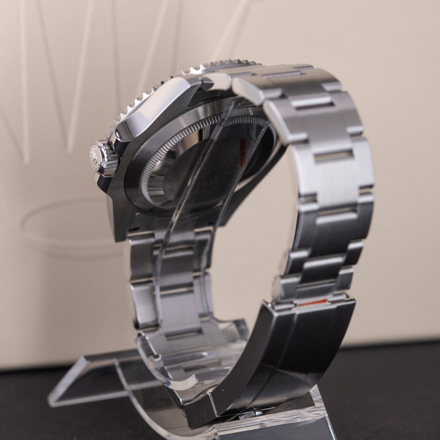 Rolex-Submariner-124060-2023-8