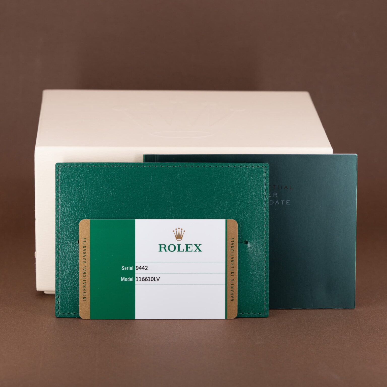 Rolex-Submariner-Hulk-116610LV-2015-03