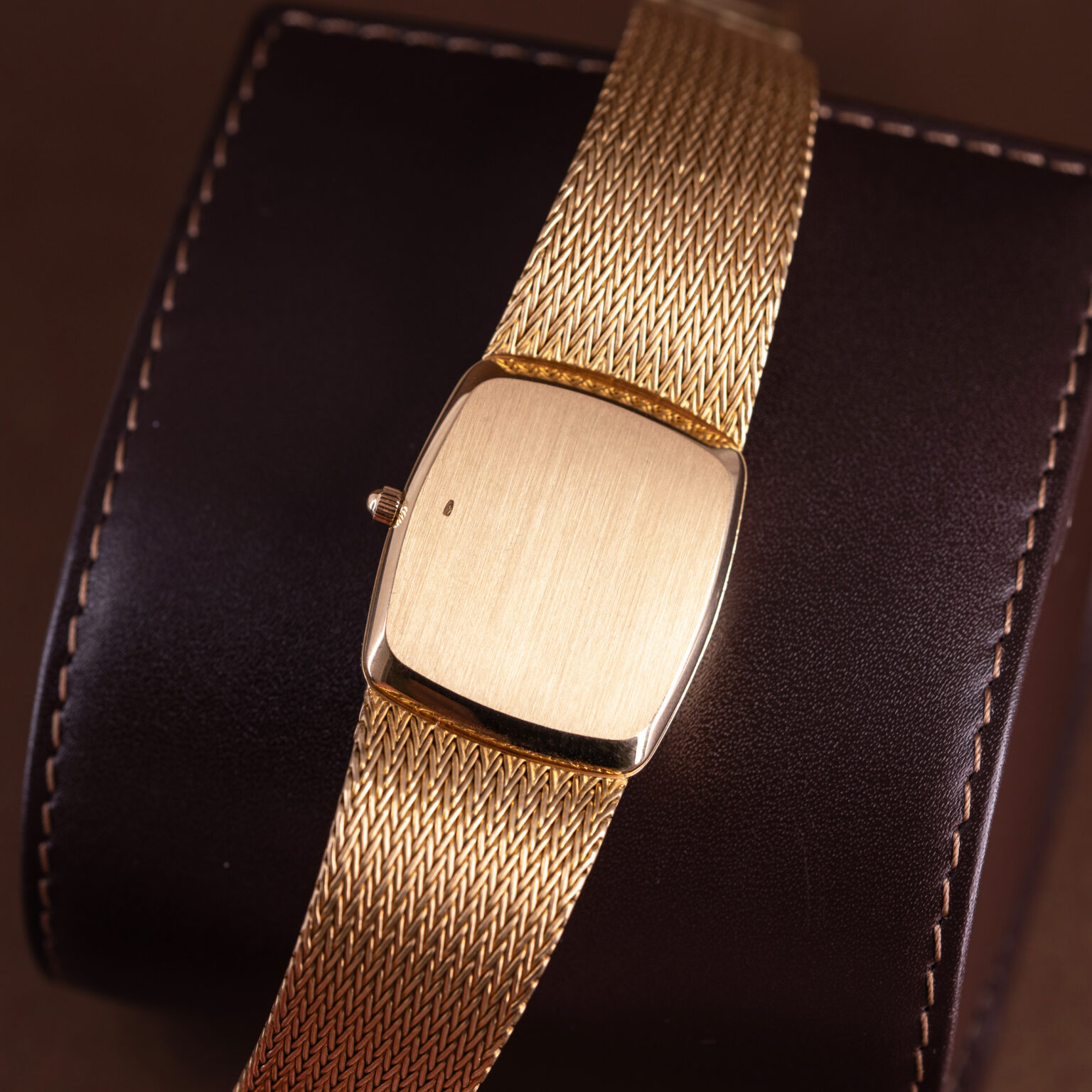 A Classic 18k Patek Philippe Gondolo ref. 3856/1 from early 1980's.