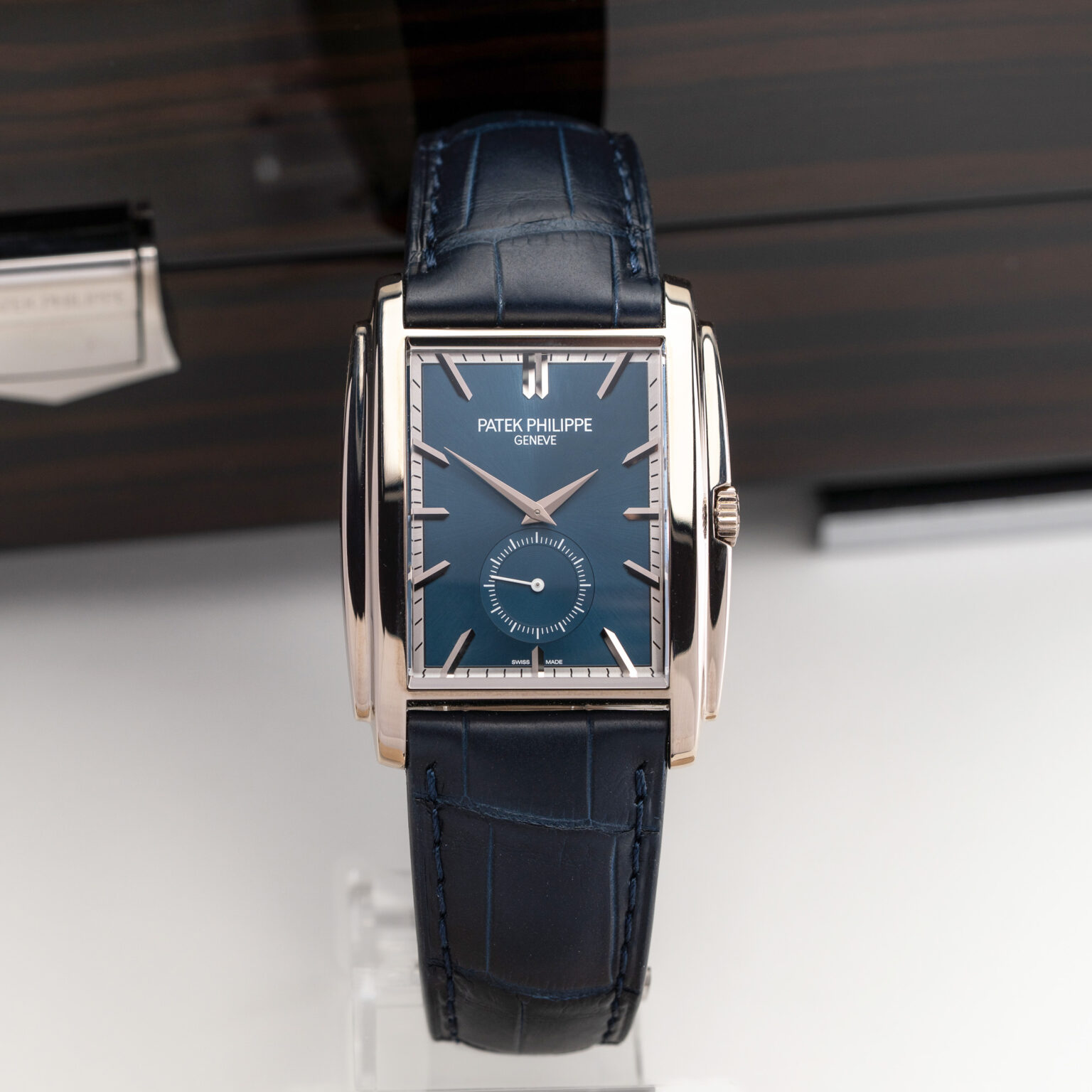 18k Patek Philippe Gondolo 5124G-011