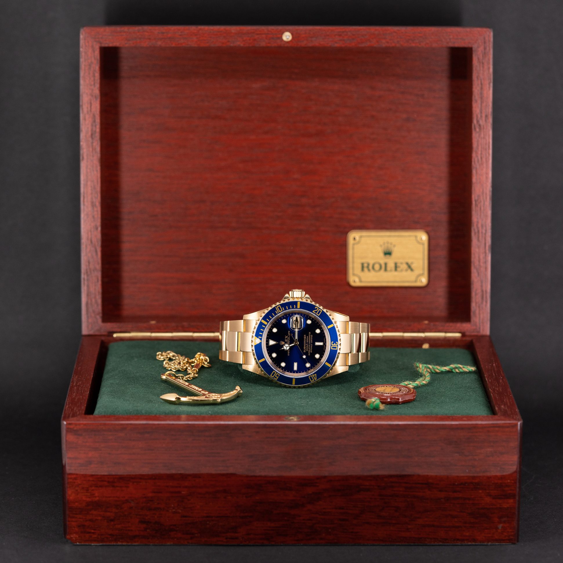18_Rolex_Submariner_16618_2011-1.jpg