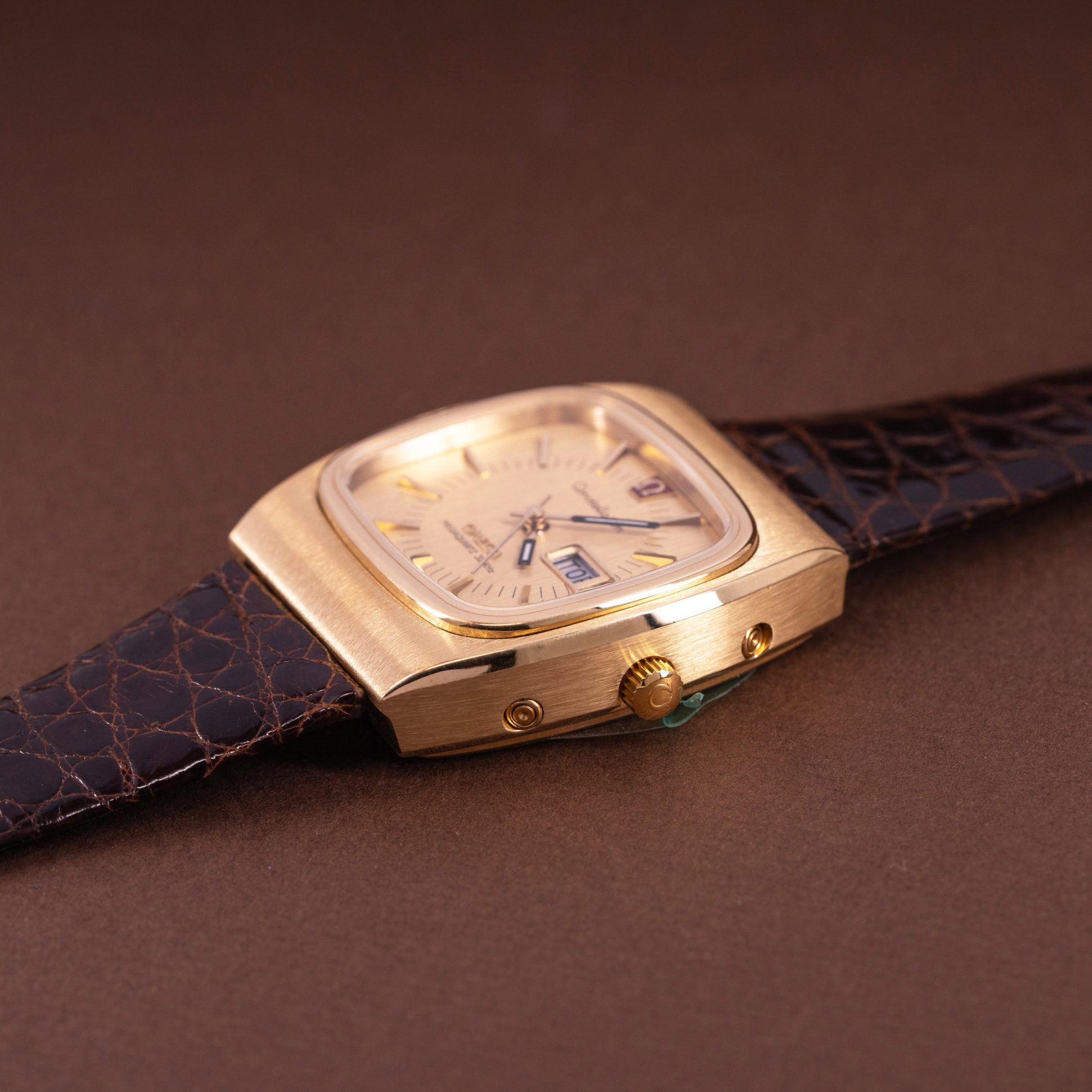 18k-Omega-Constellation-Megaquartz-1975-2-2