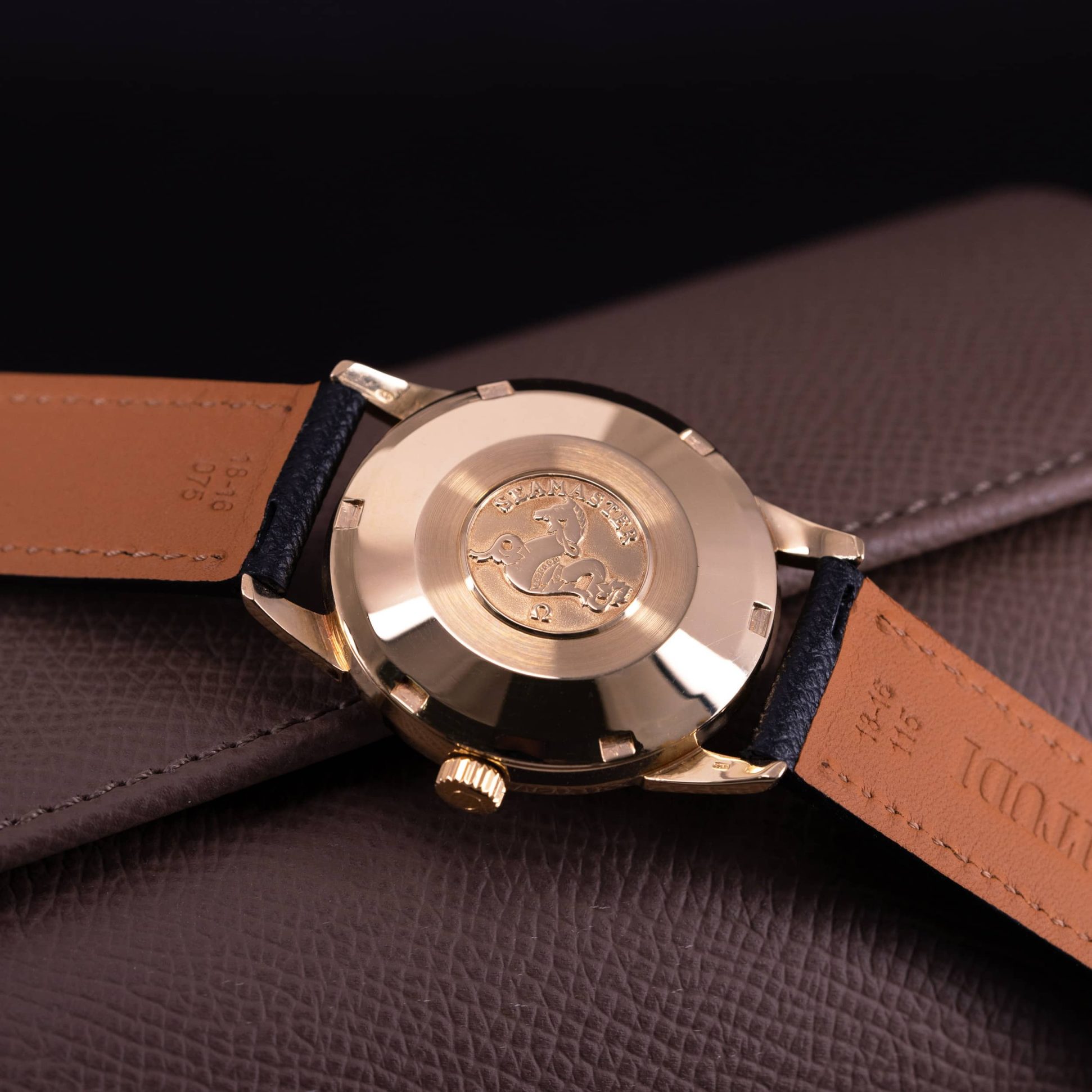 18k-Omega-Seamaster-14704-1961-3.jpg