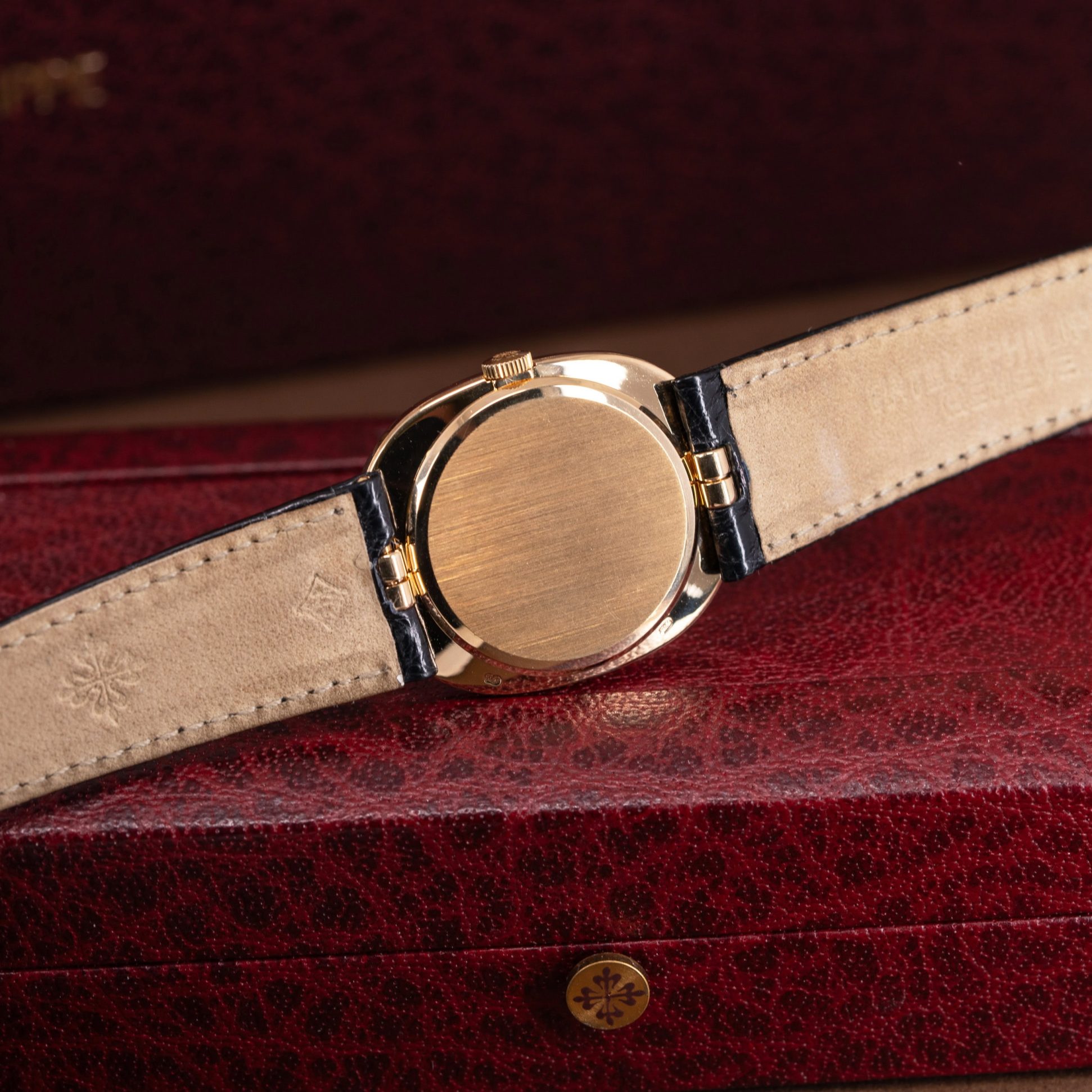 18k-Patek-Philippe-Ellipse-3848-1998-05