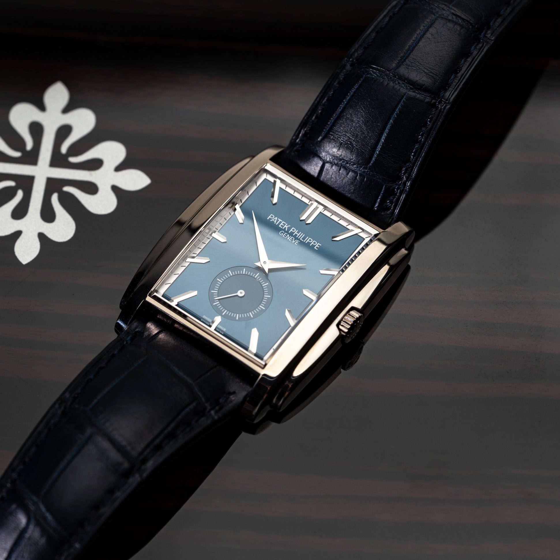 18k Patek Philippe Gondolo 5124G-011