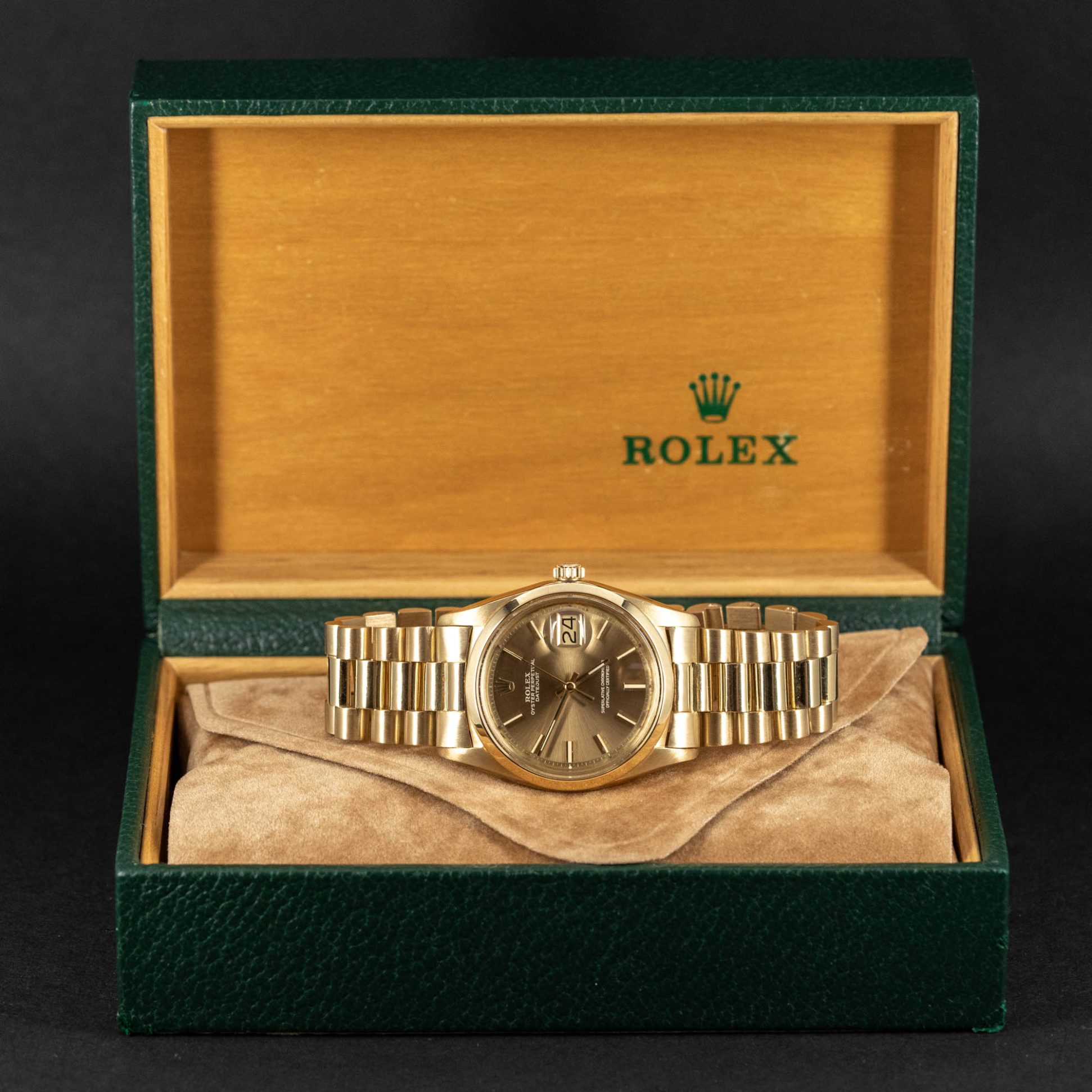 18k-Rolex_Datejust_1600_1972.jpg