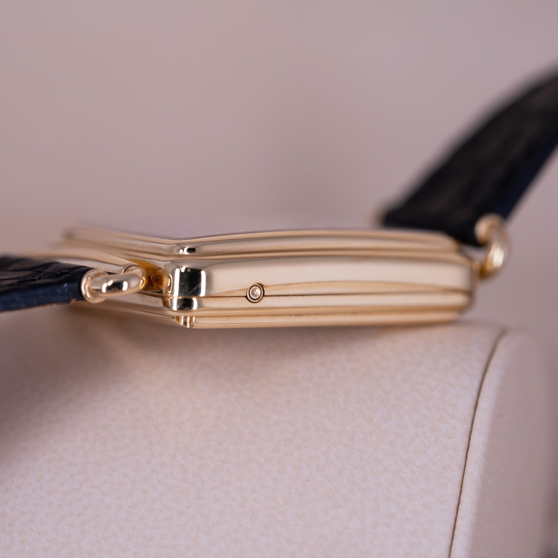18k-Ulysse-Nardin_Michelangelo_161.42-7-1.jpg