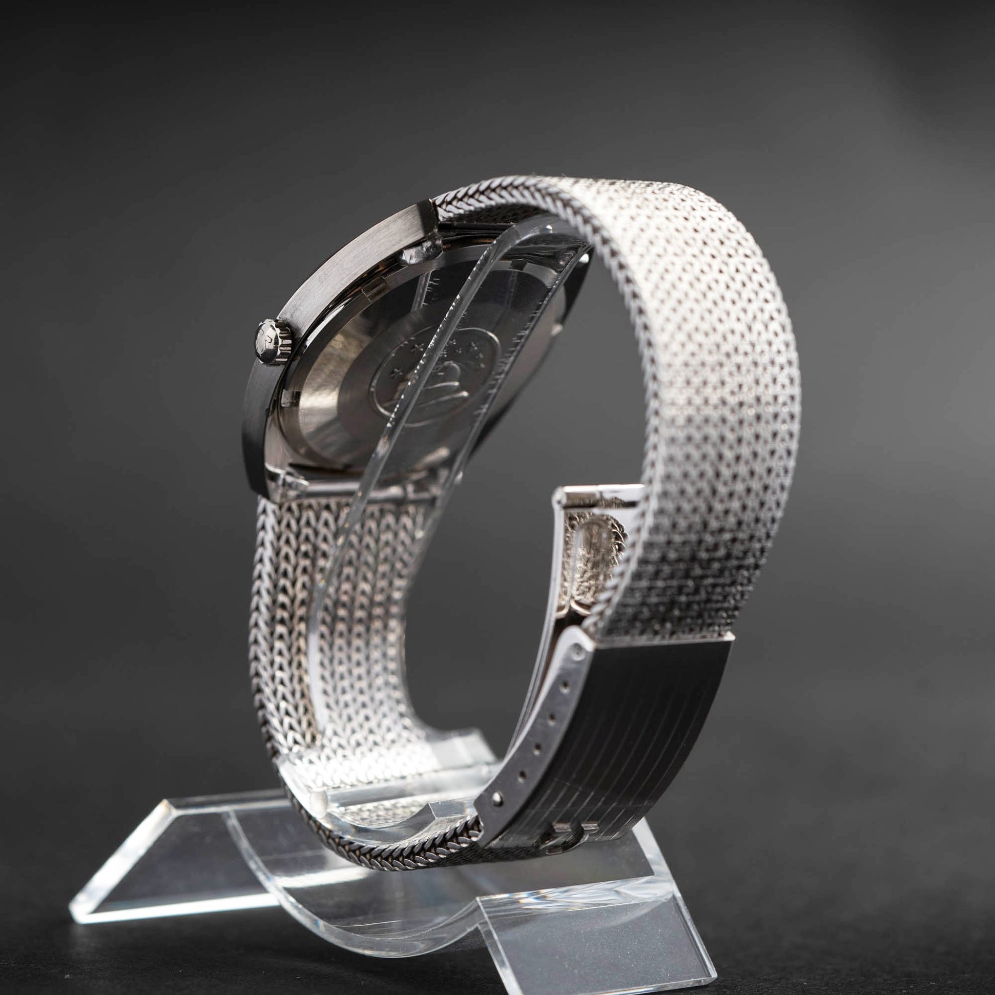 18k_Omega_Constellation_168.009-8.jpg