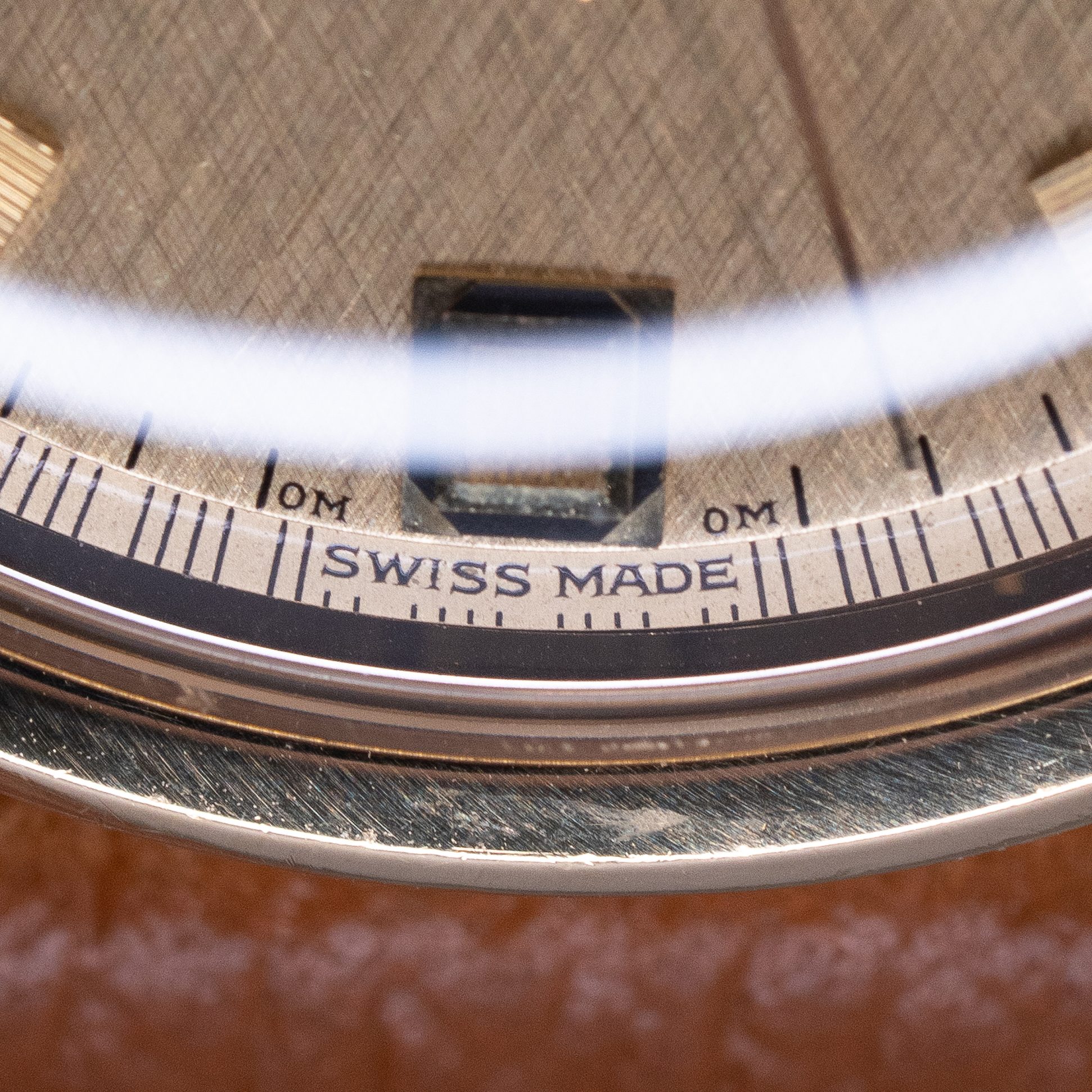 18k_Omega_Constellation_Day-Date_1969-7.jpg