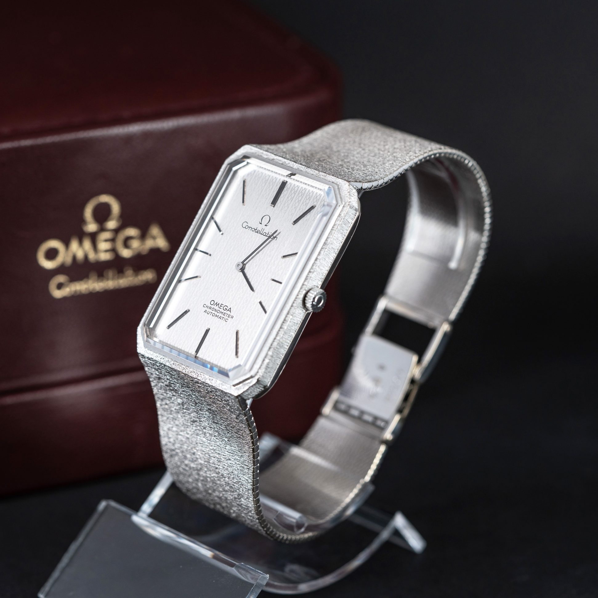 18k_Omega_Constellation_Emeraude-Grima_1973-2.jpg