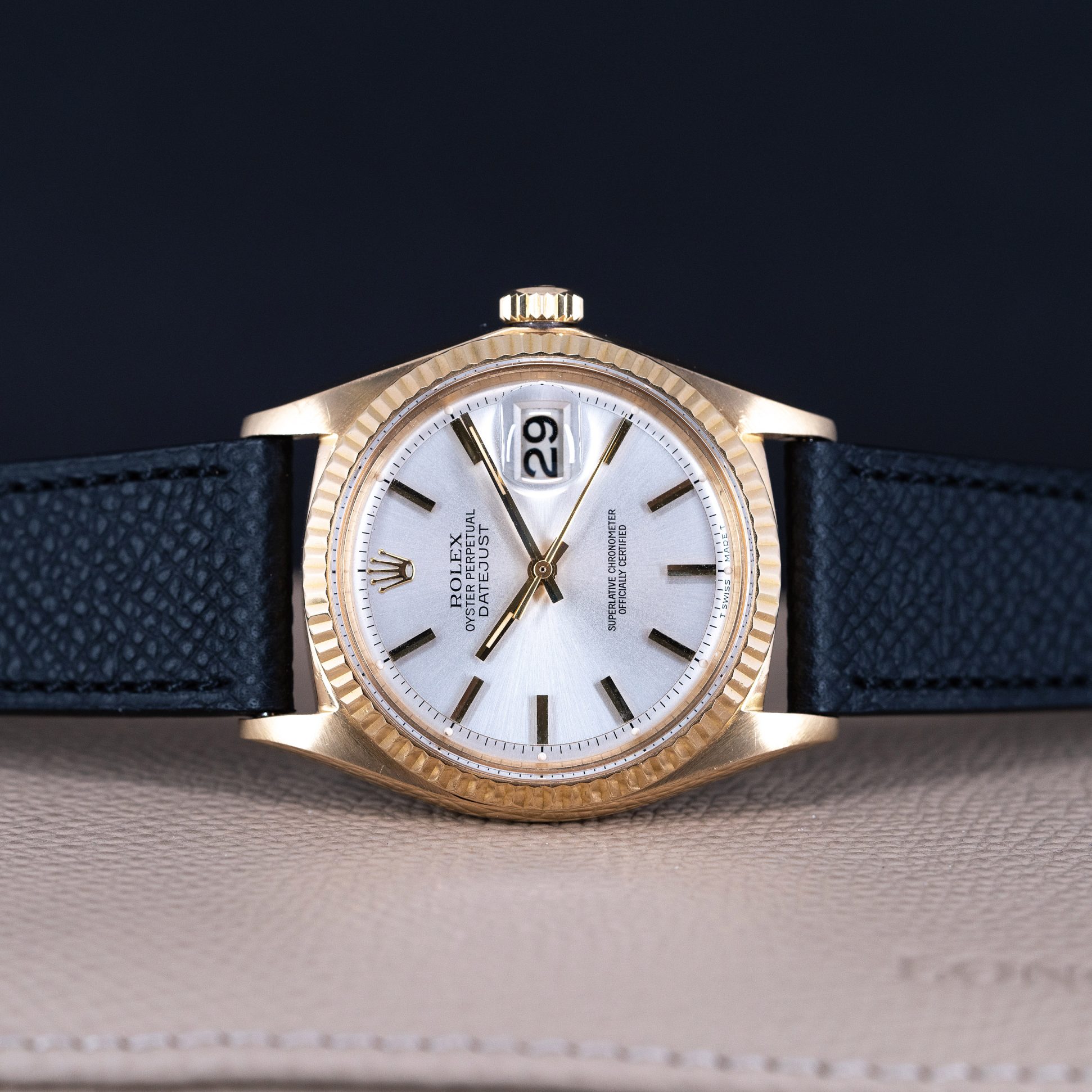 18k_Rolex_Datejust_1601_silver.jpg