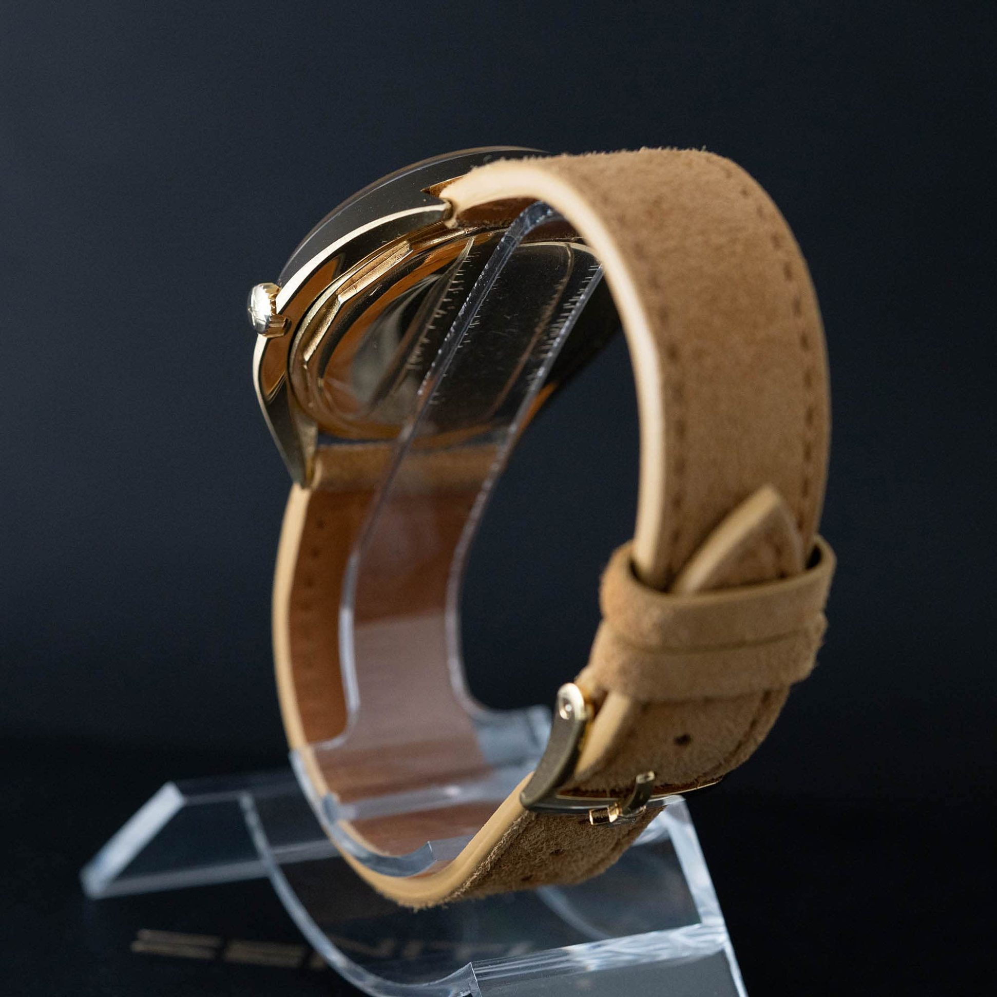 18k_Zenith_Captain_De-Luxe_La-Tortua-9.jpg