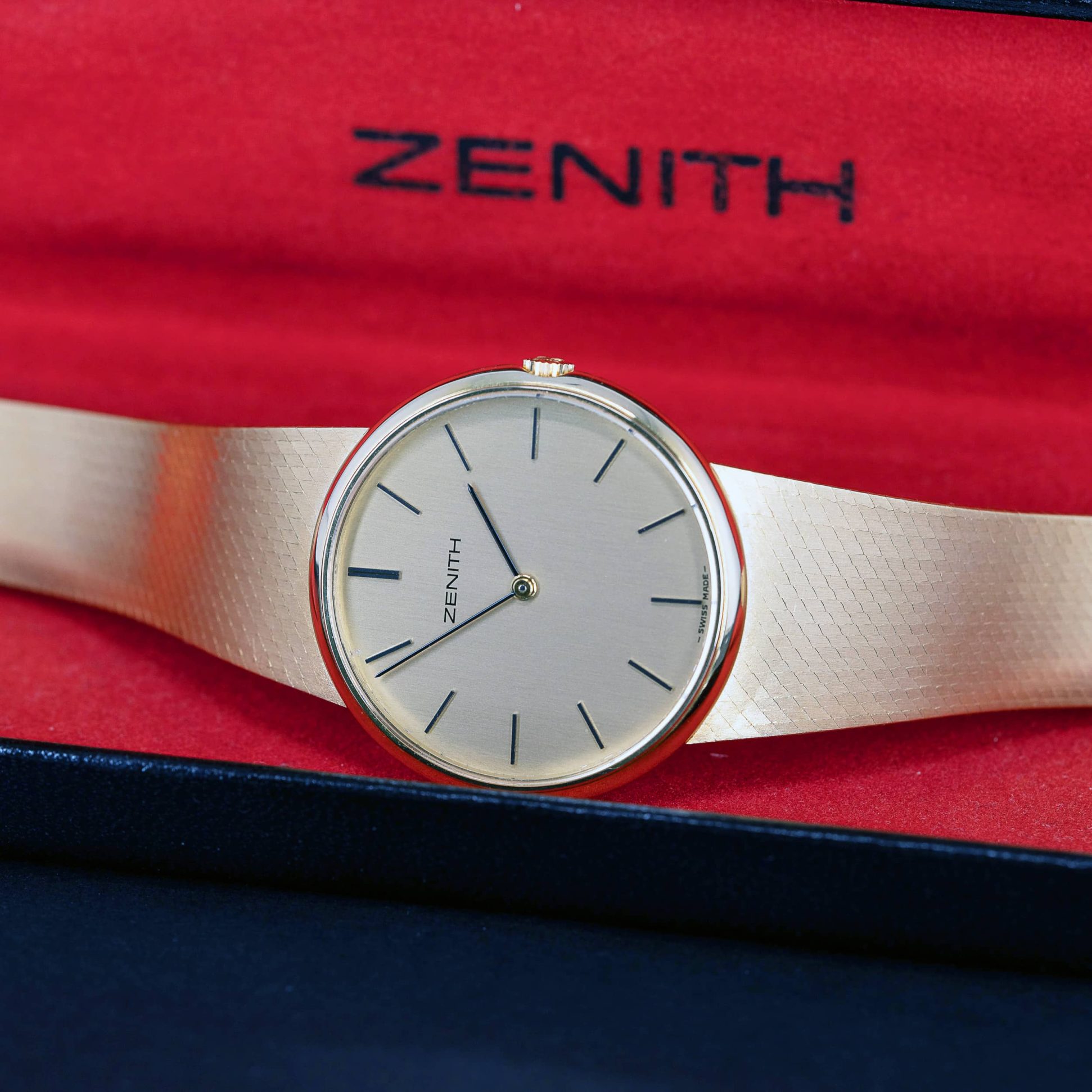 18k_Zenith_pukukello-4.jpg