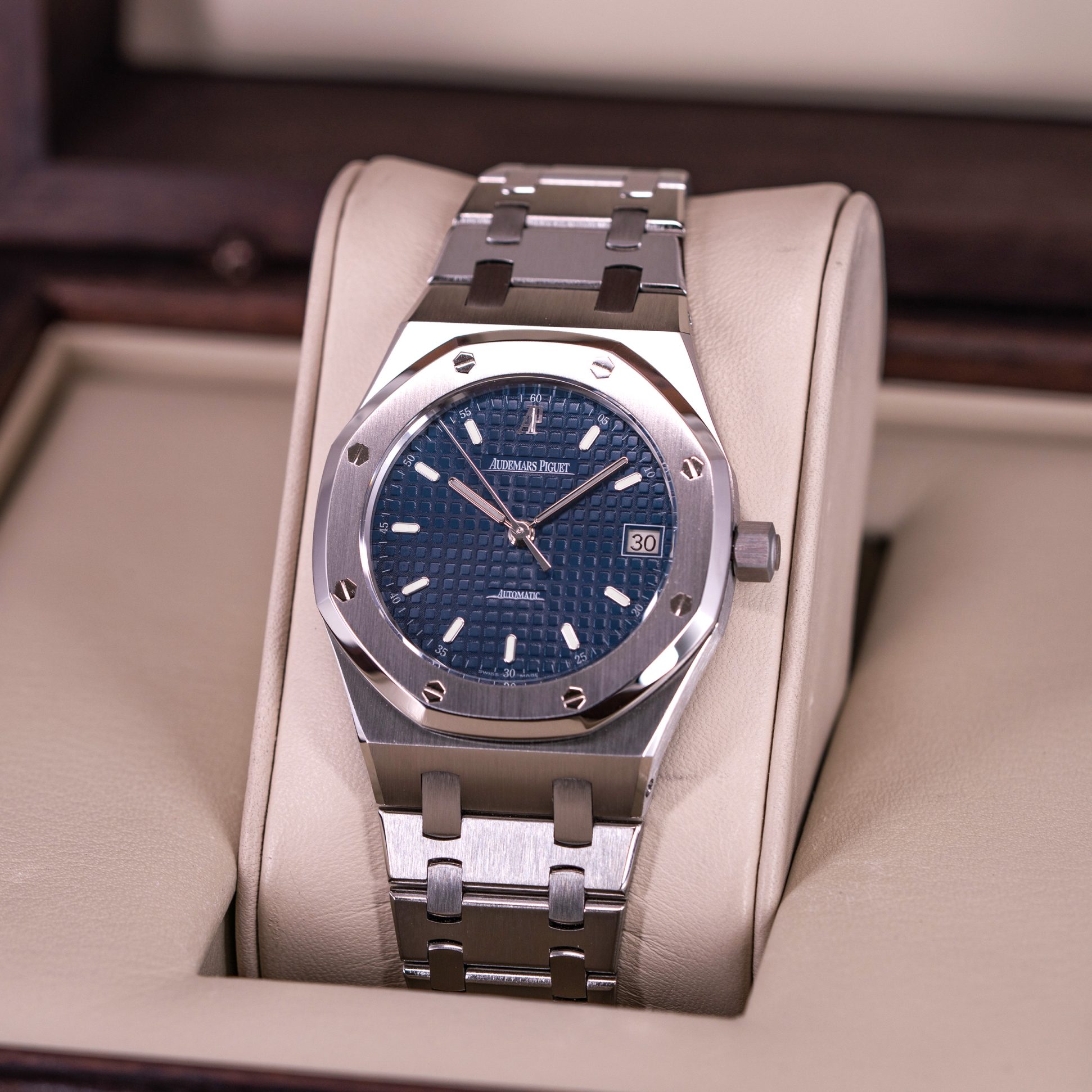 Very fine and rare Audemars Piguet Royal Oak ref. 14790ST from 2005.