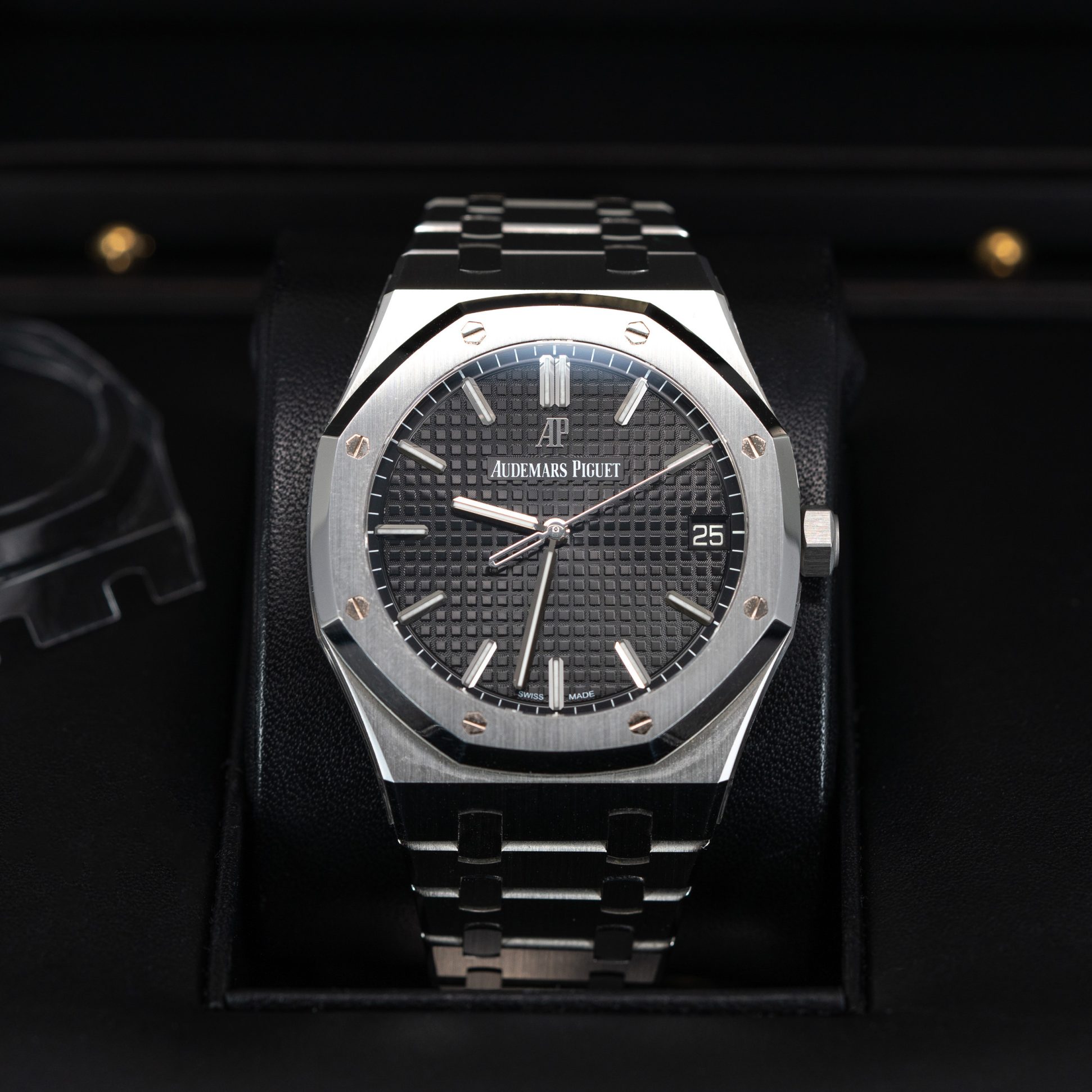 Audemars-Piguet_Royal-Oak_15500ST_2019-2.jpg