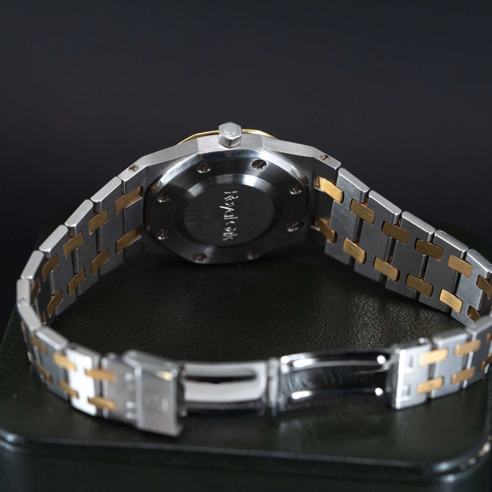 Audemars-Piguet_Royal-Oak_Lady_1977-5-scaled-1.jpg