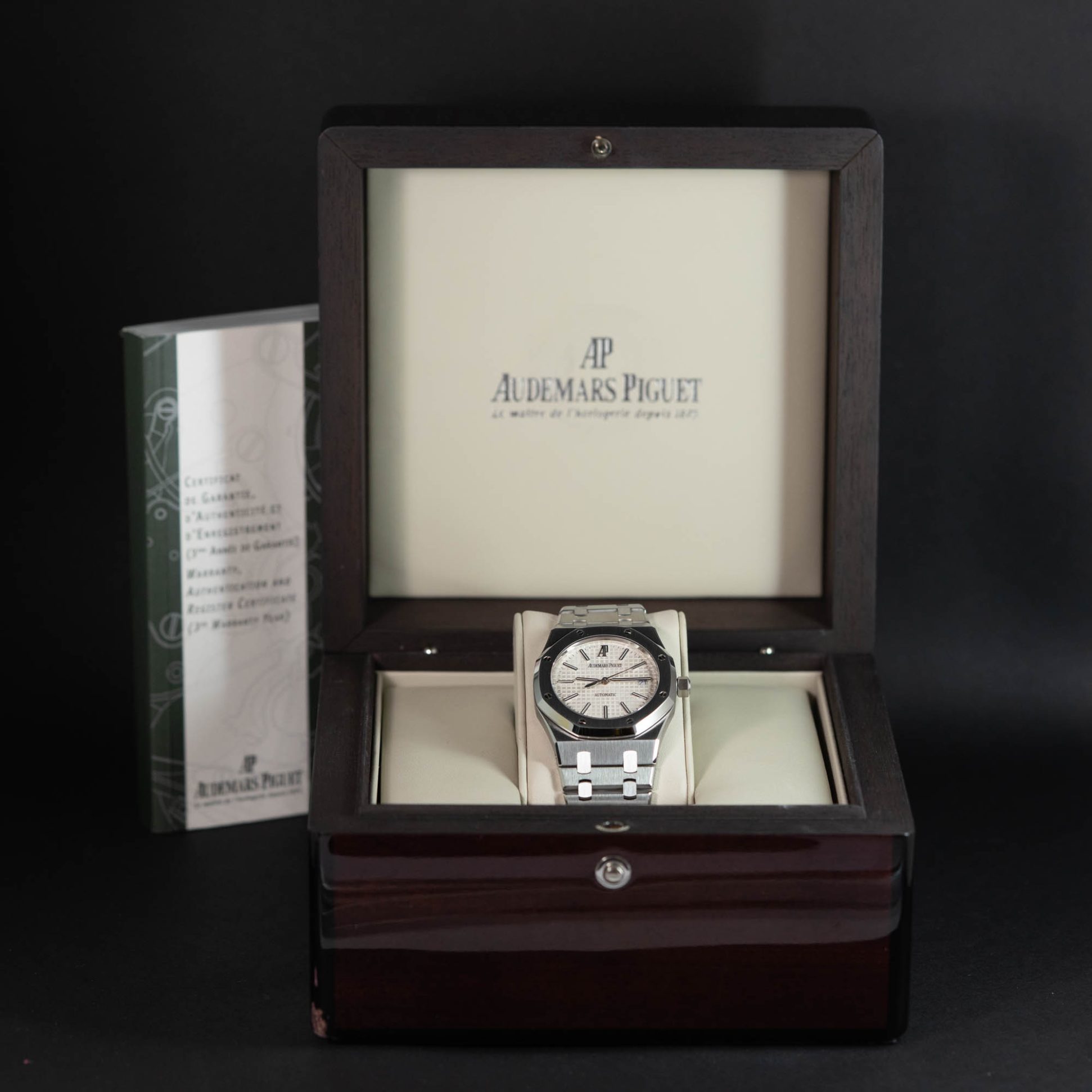 Audemars_Piguet_RO_15300ST-5.jpg