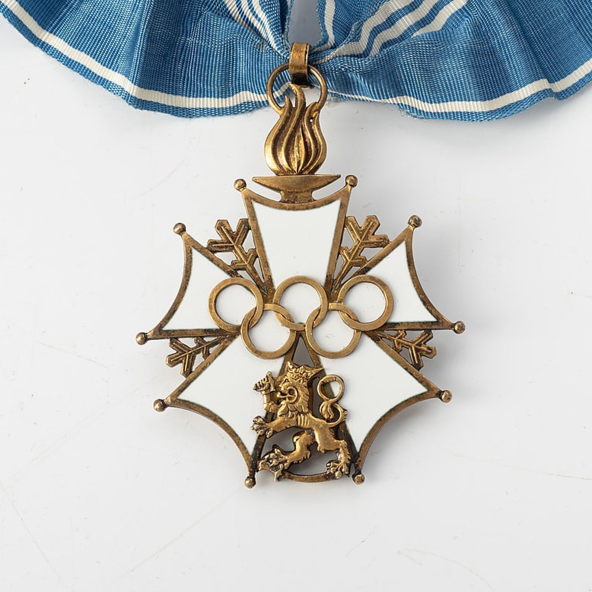 Helsinki-Olympics-Cross-of-Merit-Bukowskis.jpeg