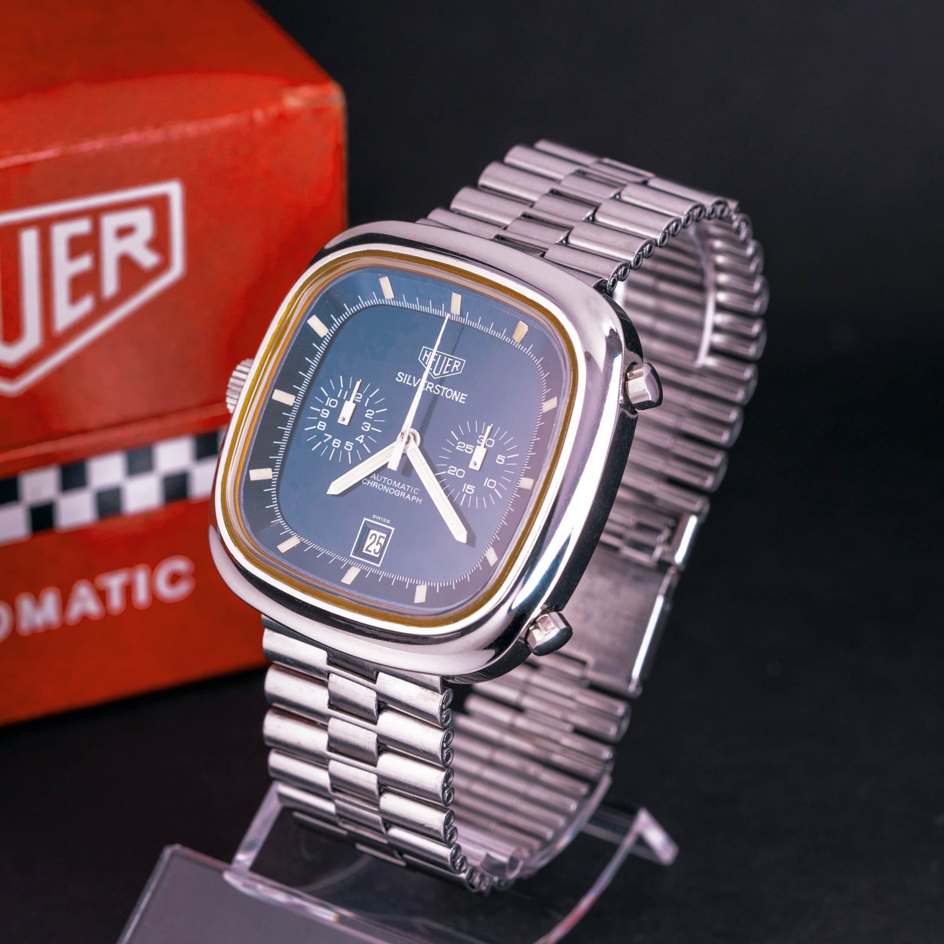 Heuer-Silverstone-Automatic-1974-2.jpg