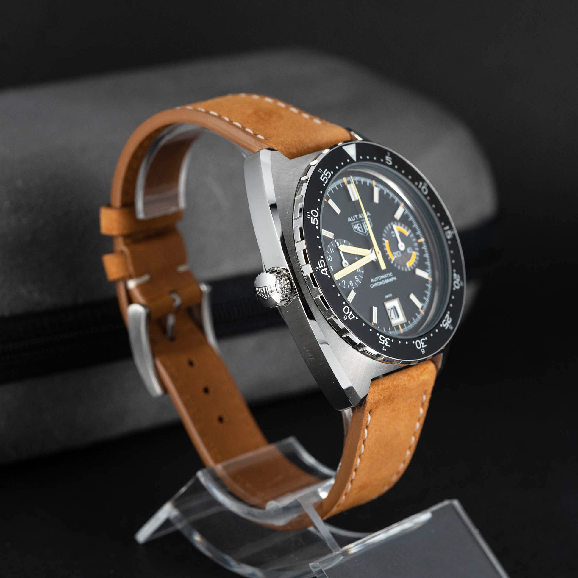 Heuer_Autavia_11630_Orange-Boy-6.jpg