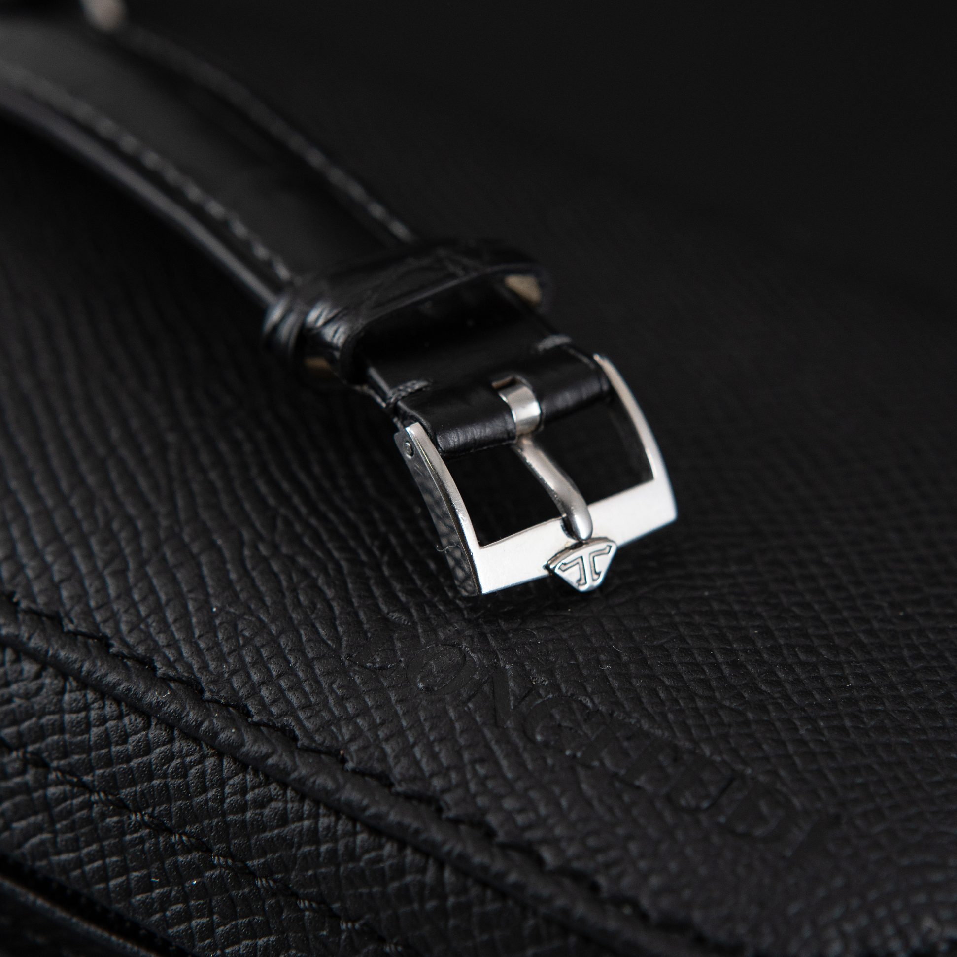 Jaeger-LeCoultre_Memovox_875_1972-7.jpg