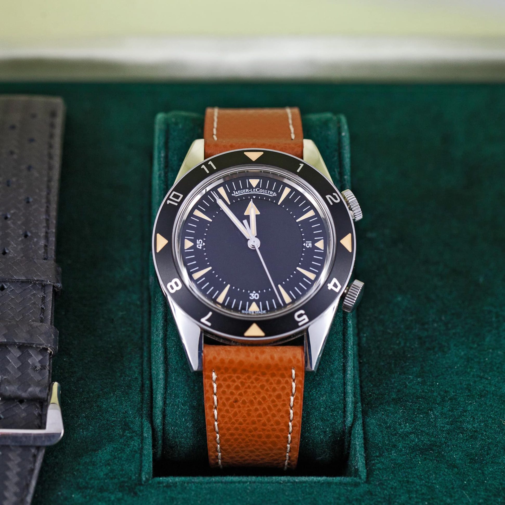 Jaeger-LeCoultre_Tribute_to_Deep_Sea_Alarm-2.jpg