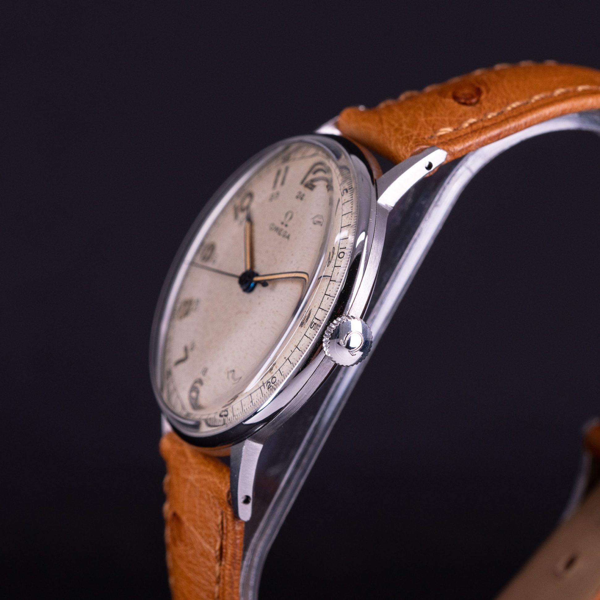 Omega-CK2325-1943-2.jpg