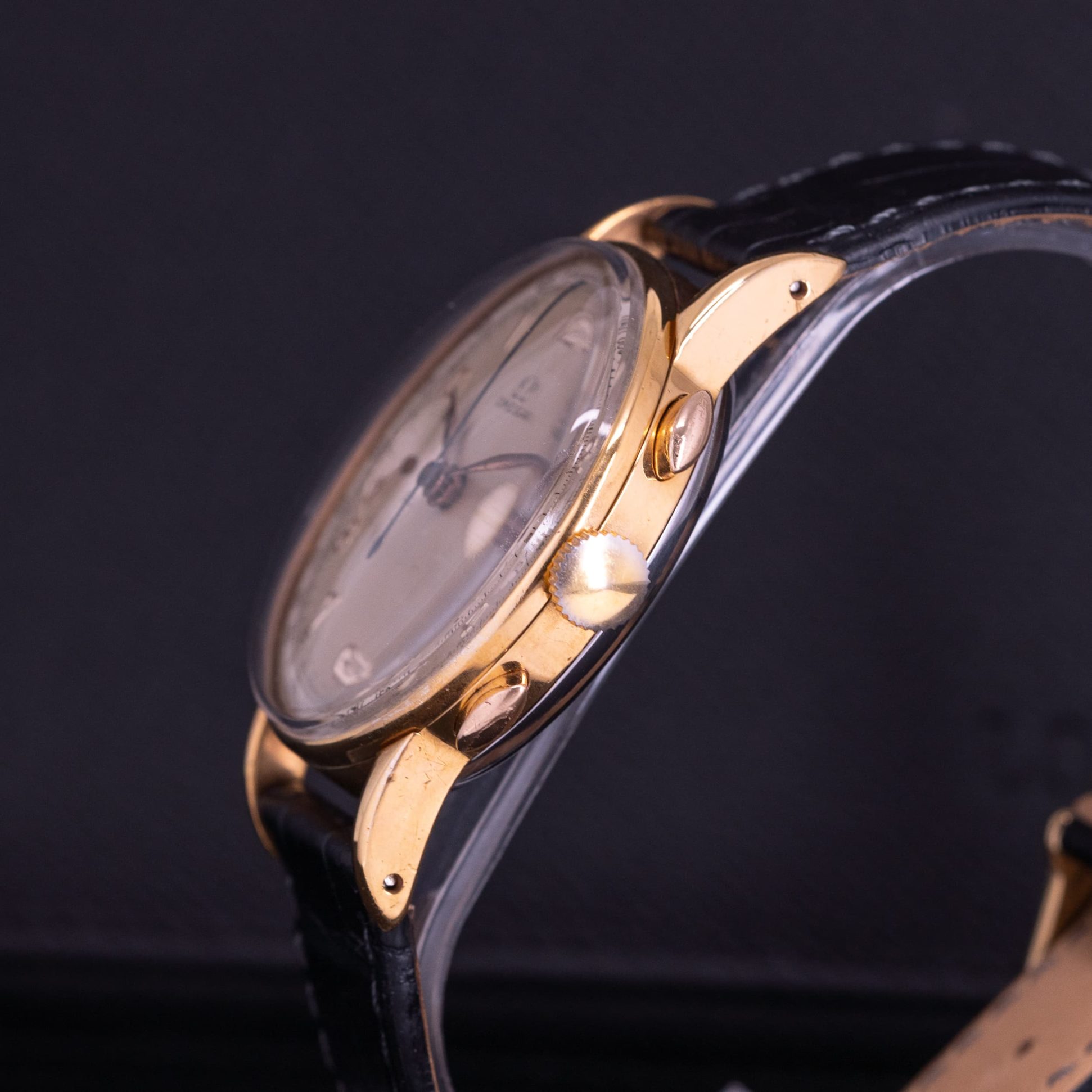 Omega-DB-2404-kronografi-3.jpg