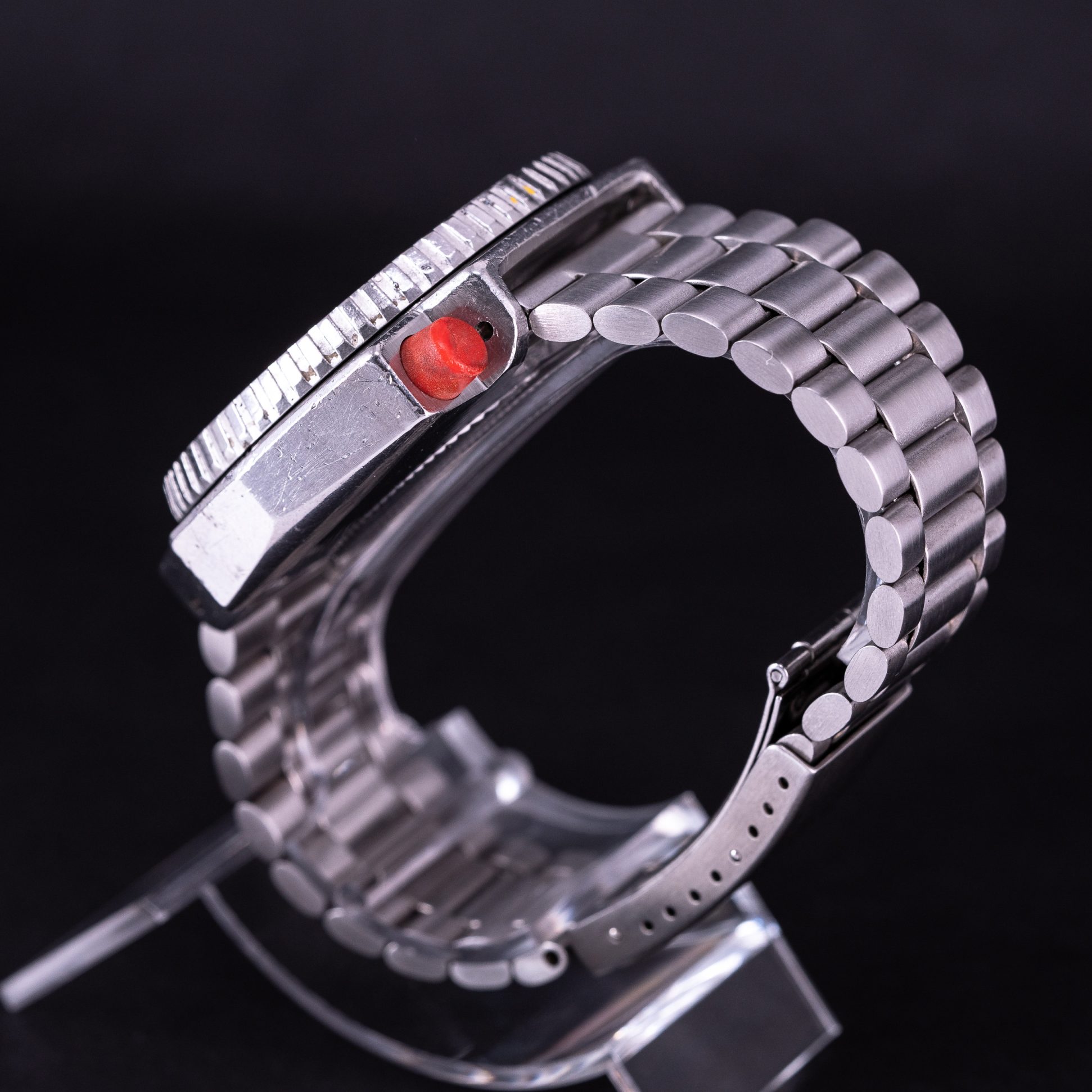 Omega-Seamaster-600-Plo-Prof-1971-5.jpg