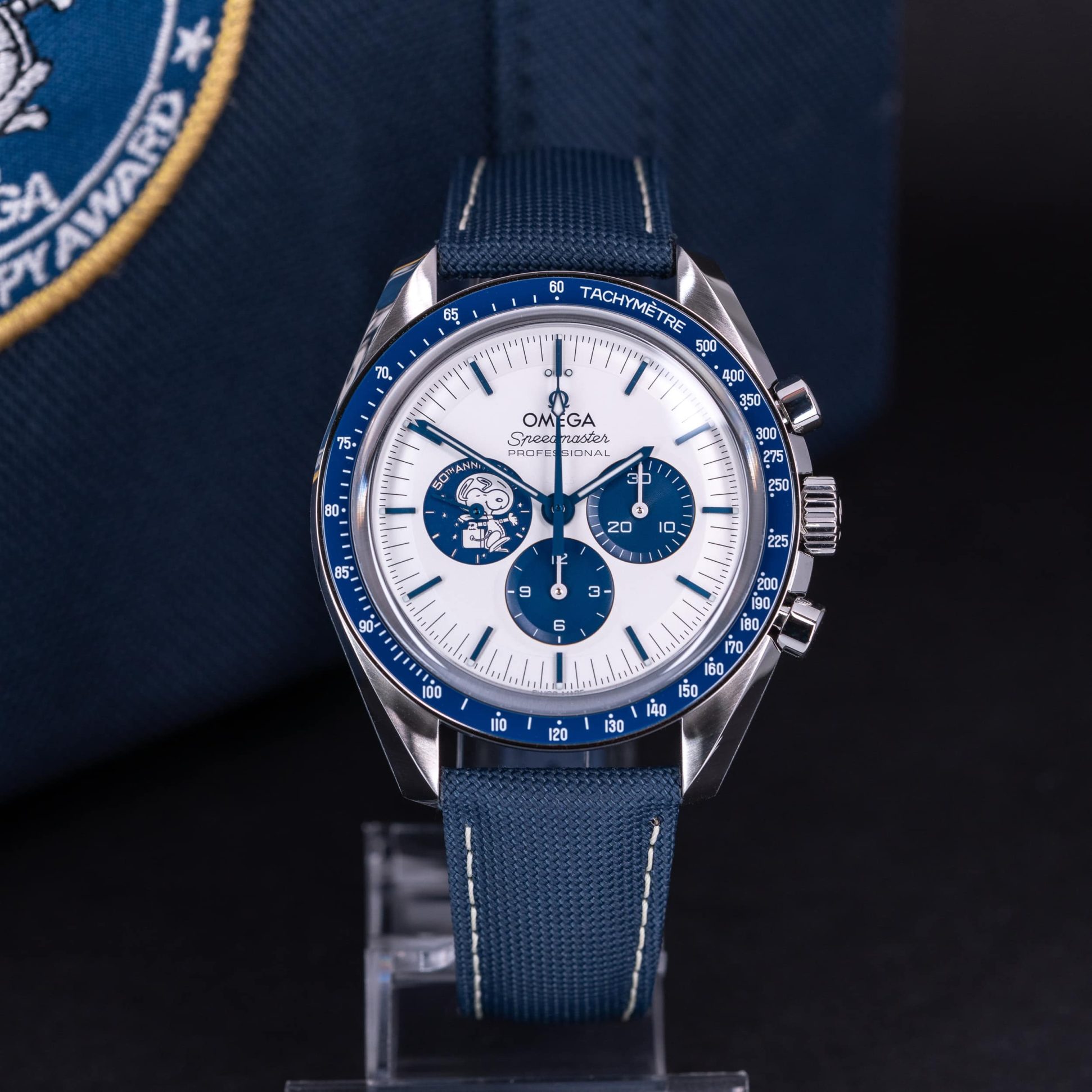 Omega-Speedmaster-50th-Silver-Snoopy-2023-12