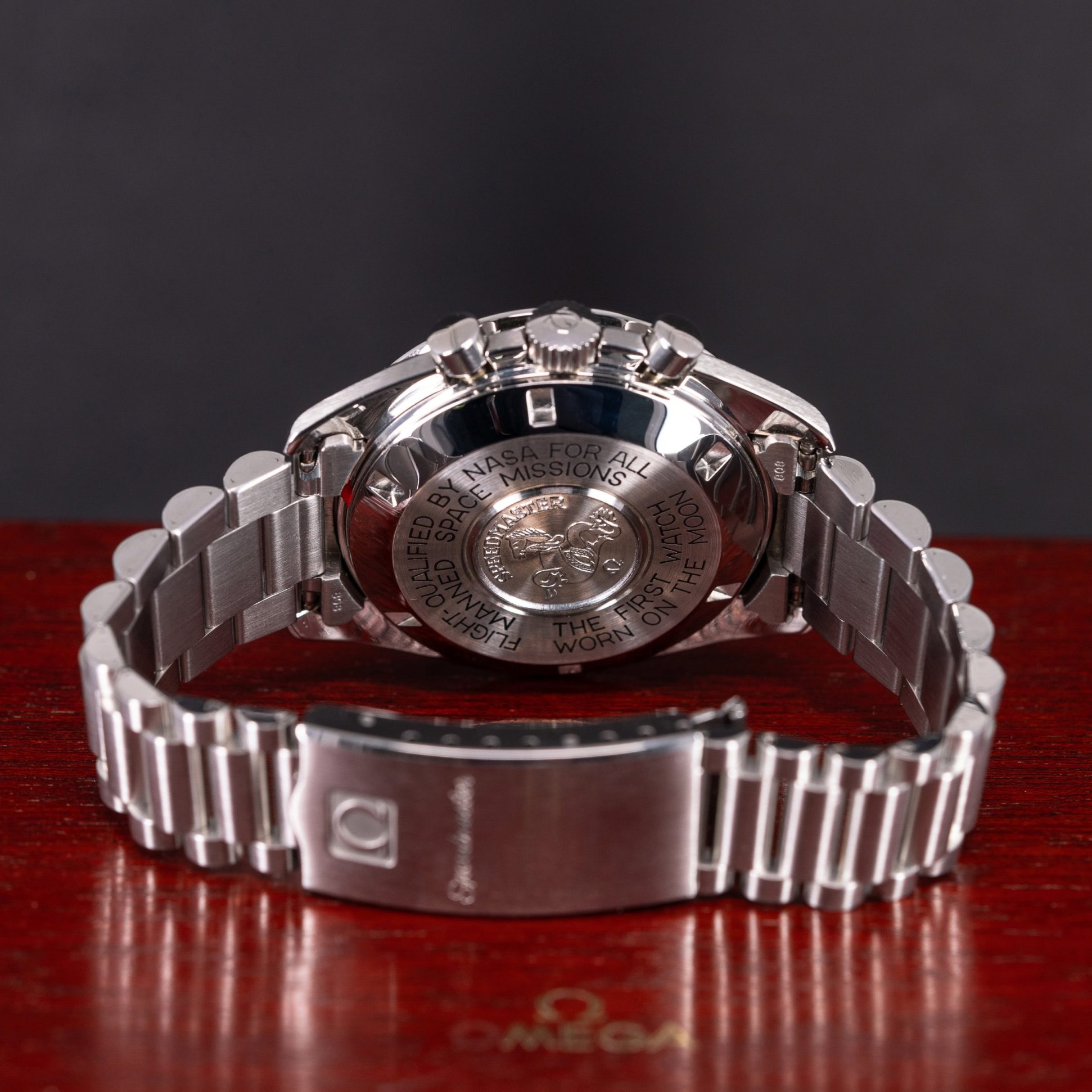 Omega-Speedmaster-Apollo-20th-anniversary-1989-10