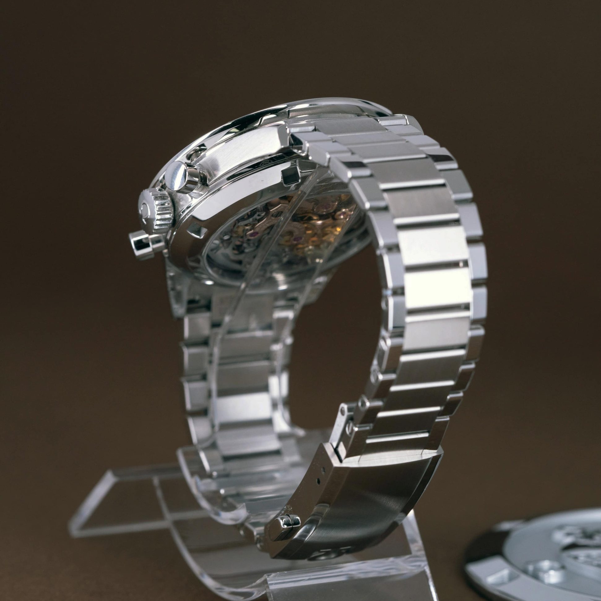 Omega-Speedmaster-Ed-White-2022-10