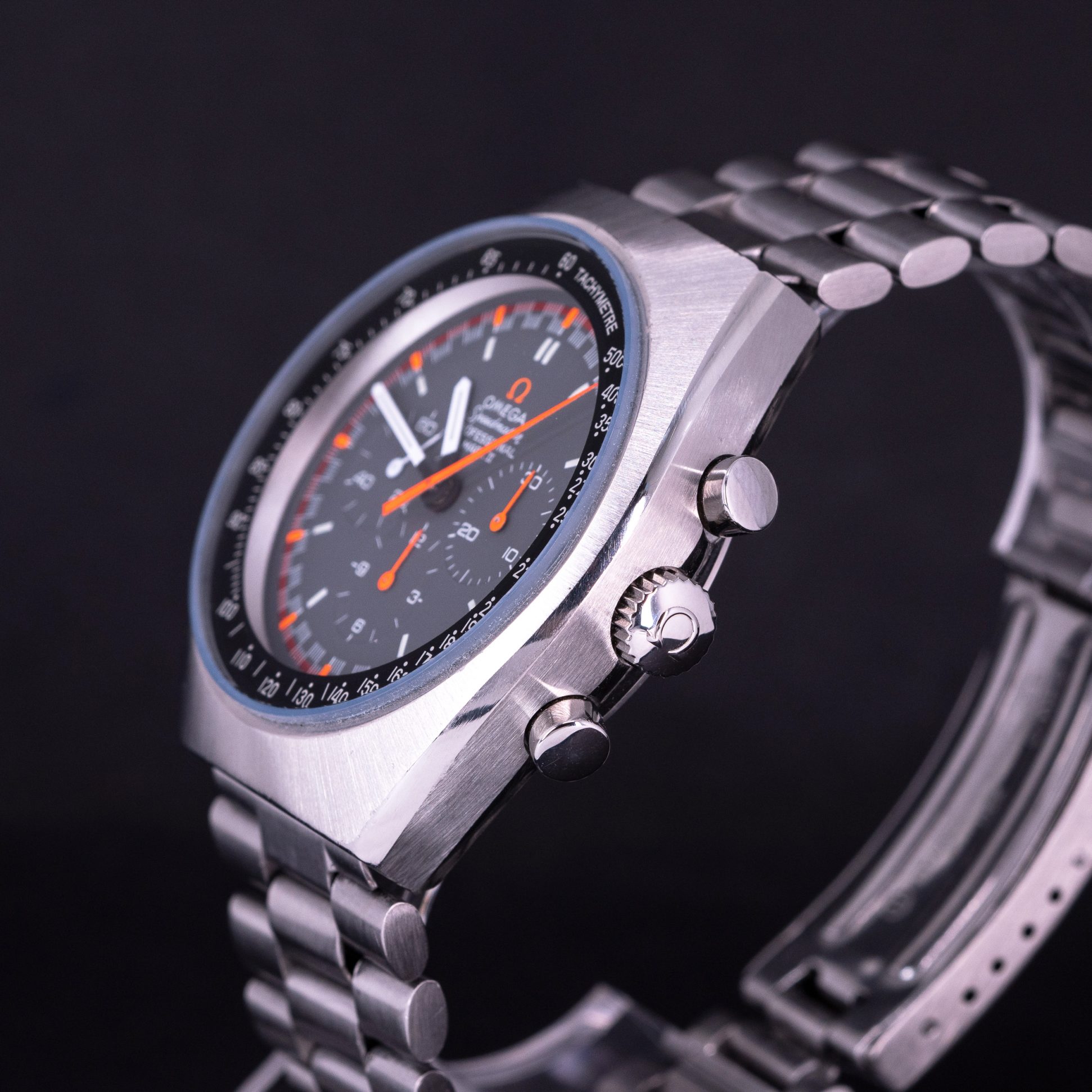 Omega-Speedmaster-MkII-Racing-3.jpg