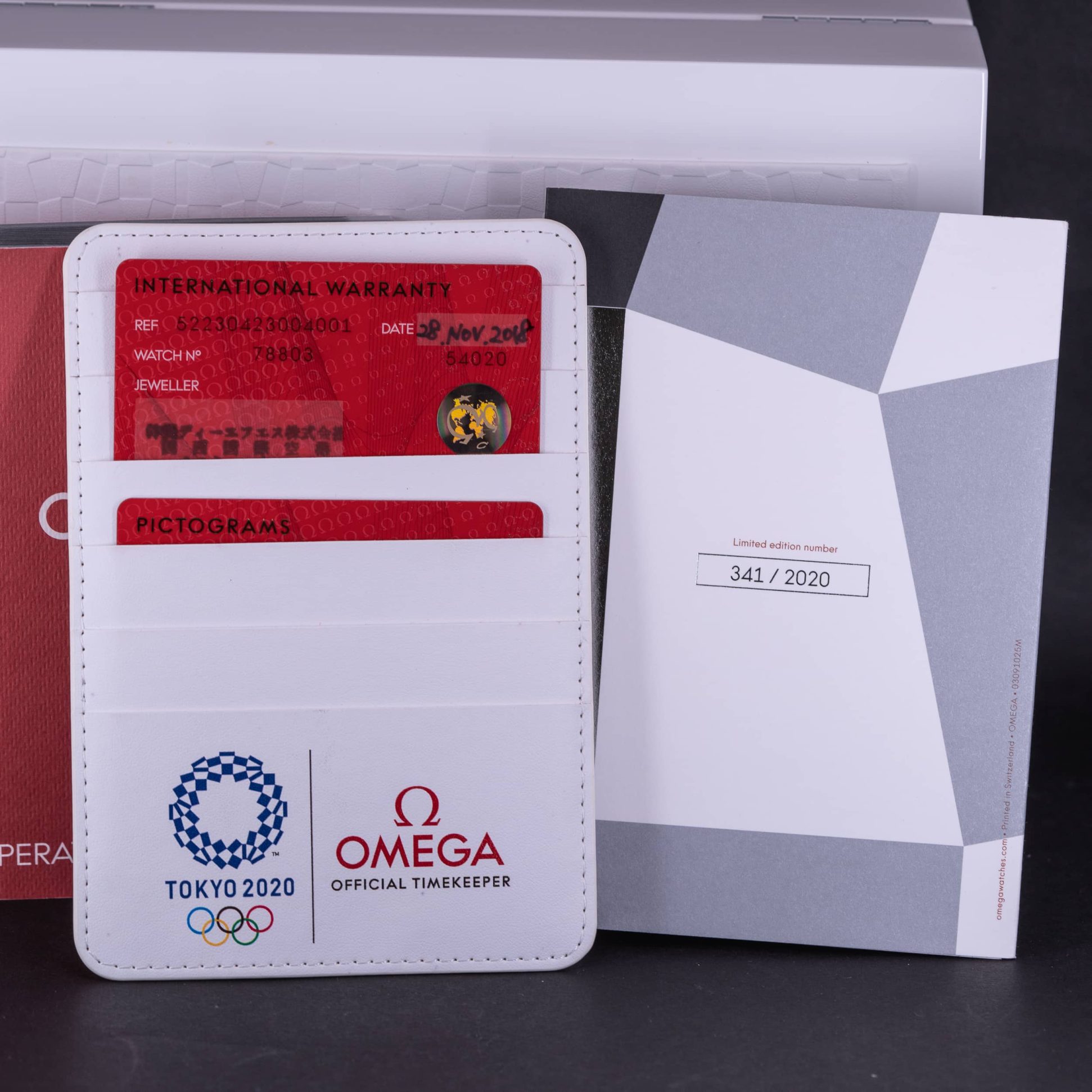 Omega-Speedmaster-Pro-Tokyo-Olympics-LE_2018-6-1