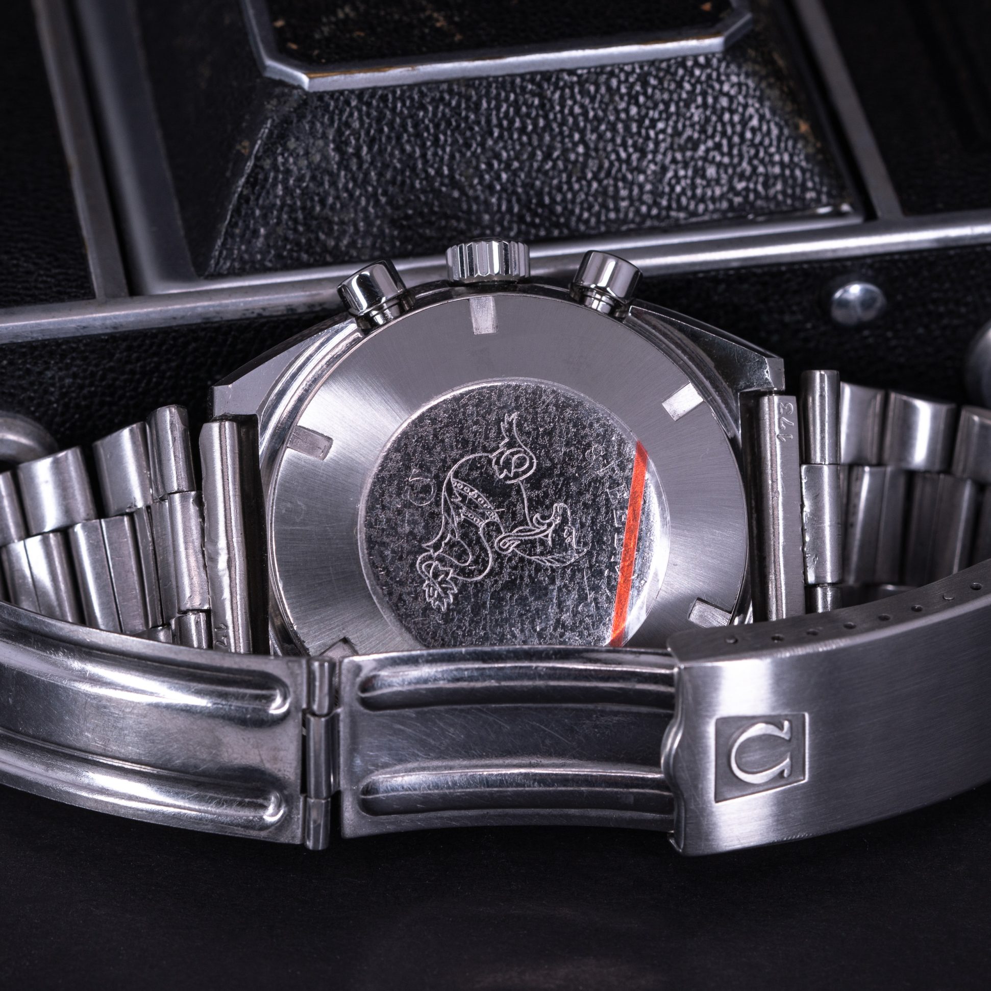 Omega-Speedmaster-Professional-MKII-5.jpg