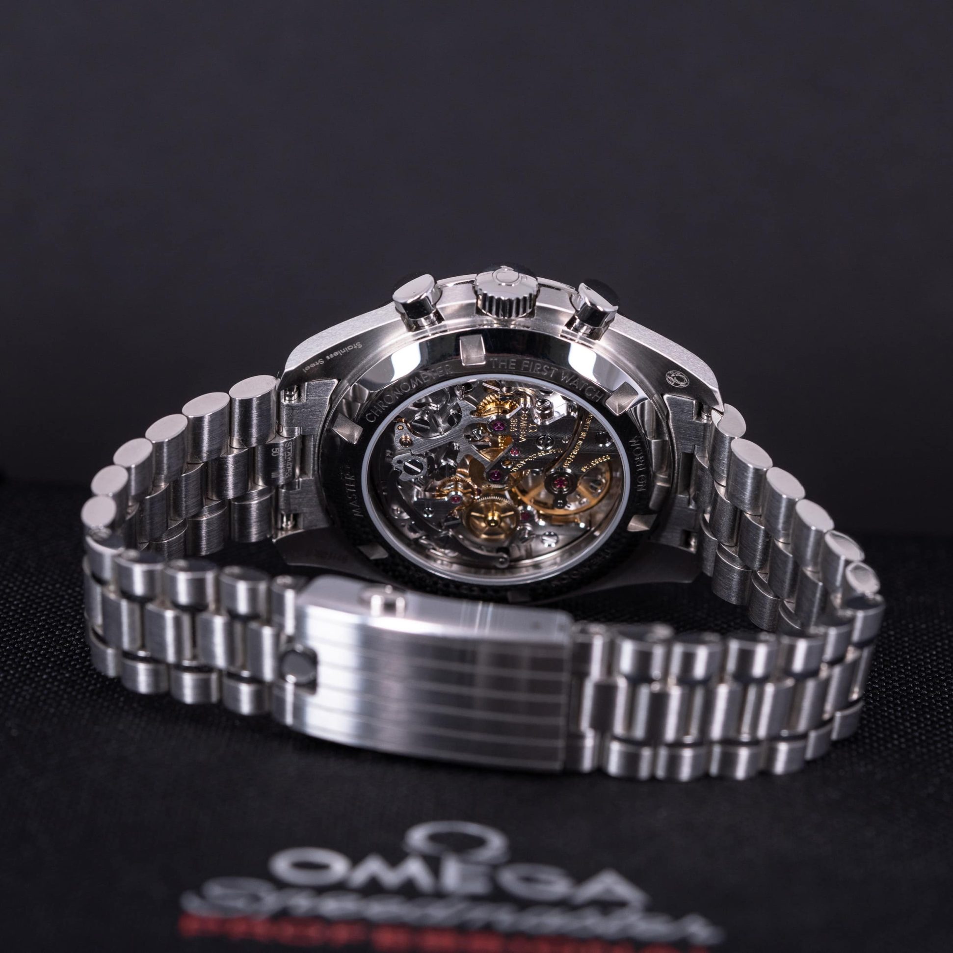 Omega-Speedmaster-Sapphire-back-2022-4.jpg