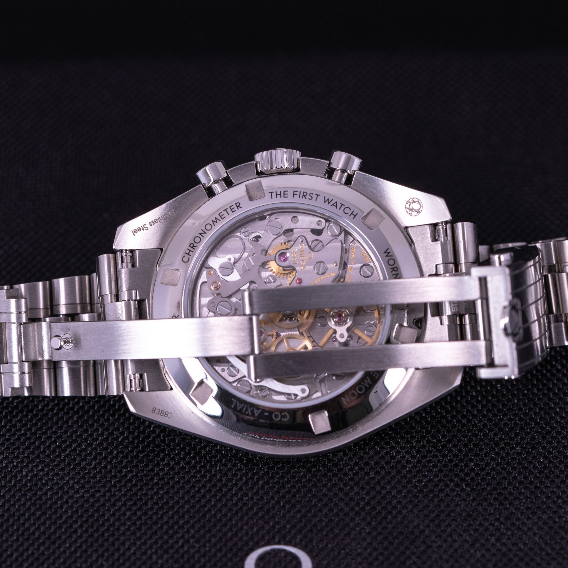 Omega-Speedmaster-Sapphire-back-2022-5.jpg