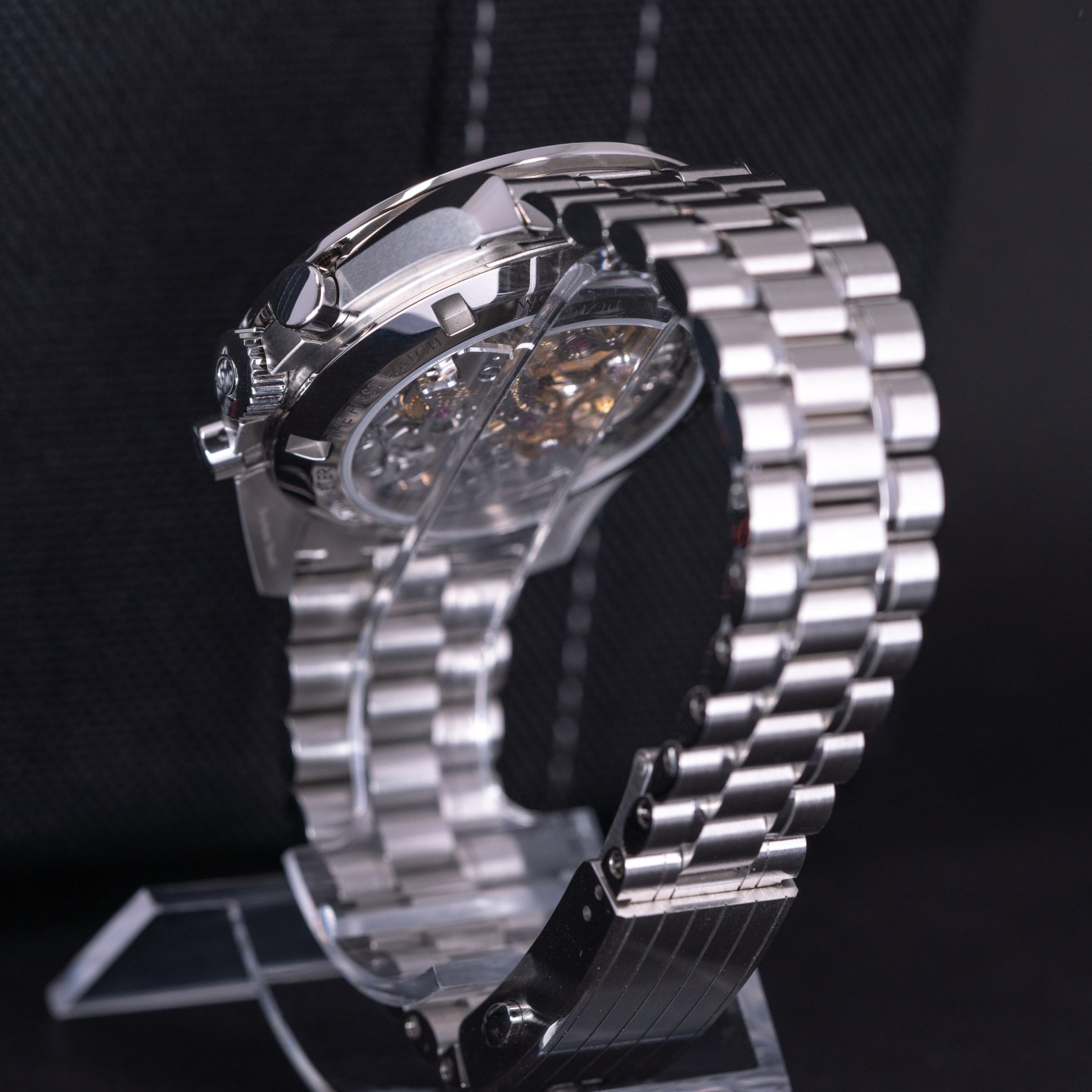 Omega-Speedmaster-Sapphire-back-2022-9.jpg