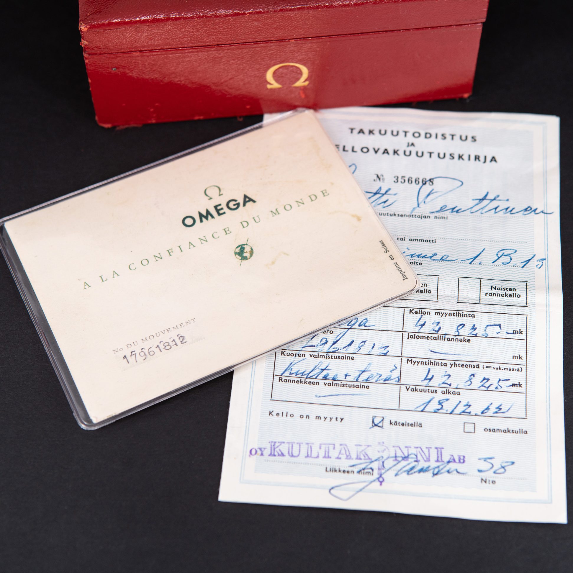 Omega_Constellation_14381-62-2.jpg